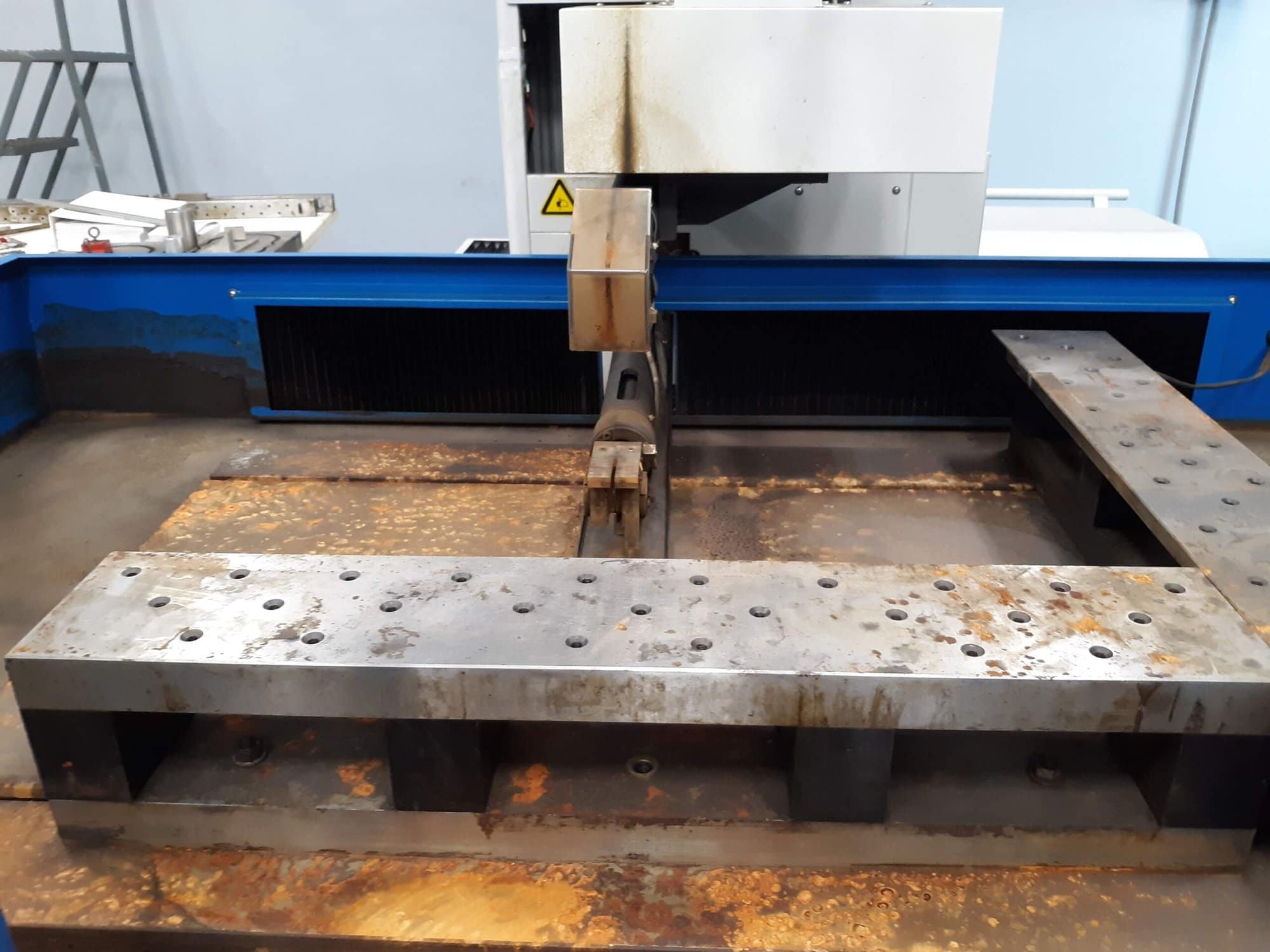Knuth DEM 1000A Wire EDM, 2015- Bank Repo, RS232 Interface, Table Enclosure - Image 2