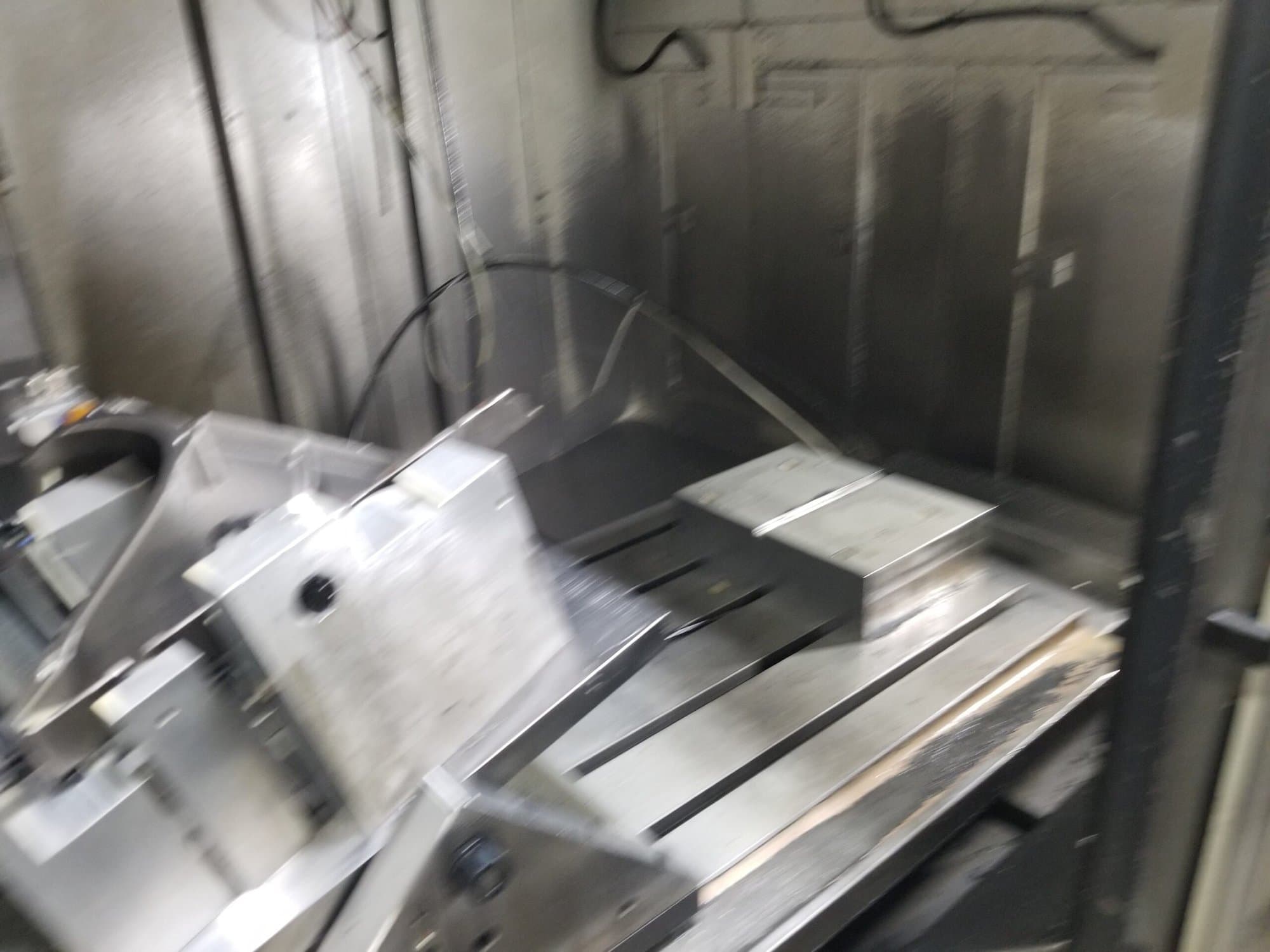 OKK VM7 III VMC, 2010 - Includes 1000 PSI pump and a mist collector, 4th Axis Prepped, Under power - Image 4