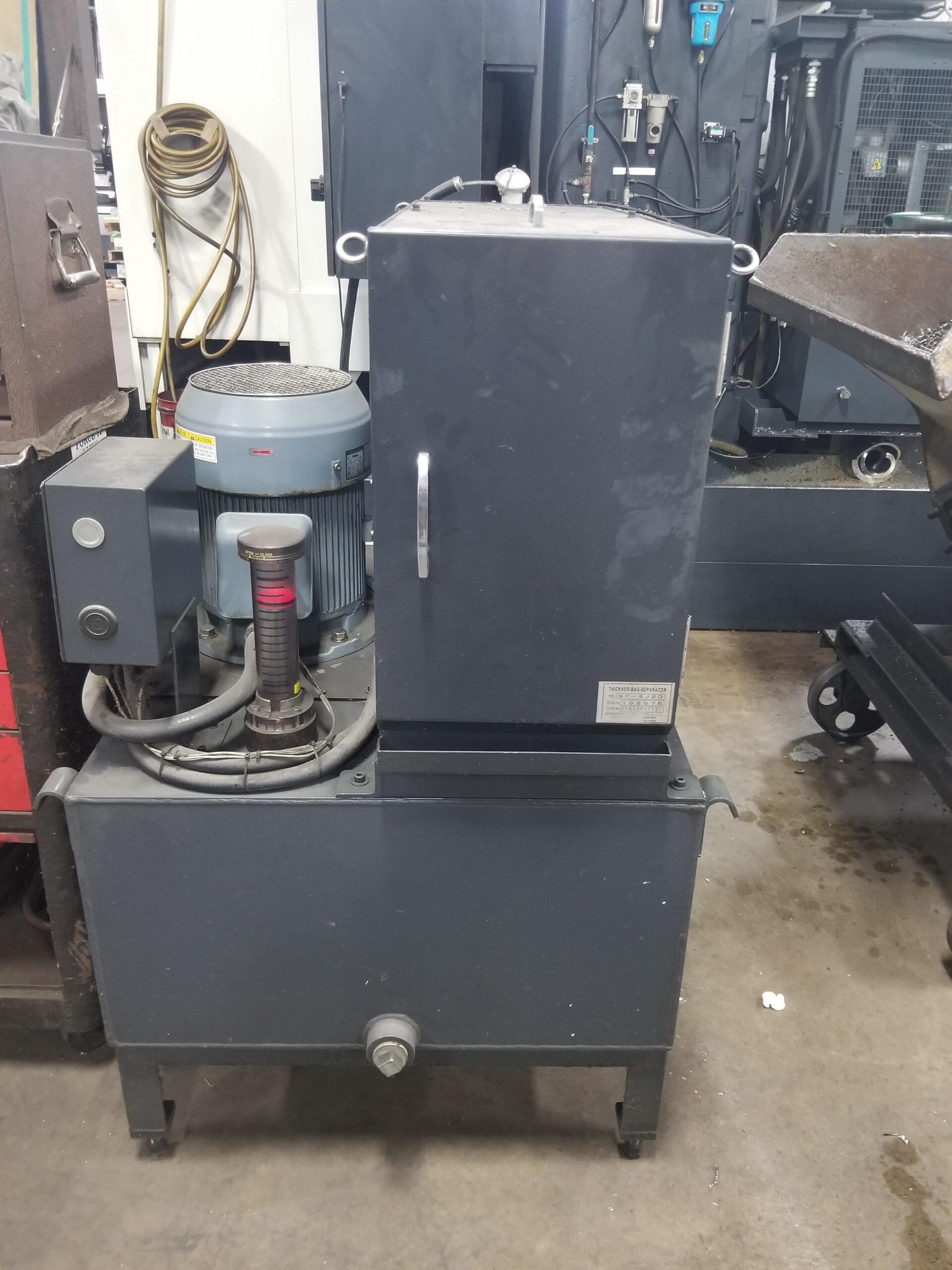 OKK VM7 III VMC, 2010 - Includes 1000 PSI pump and a mist collector, 4th Axis Prepped, Under power - Image 7