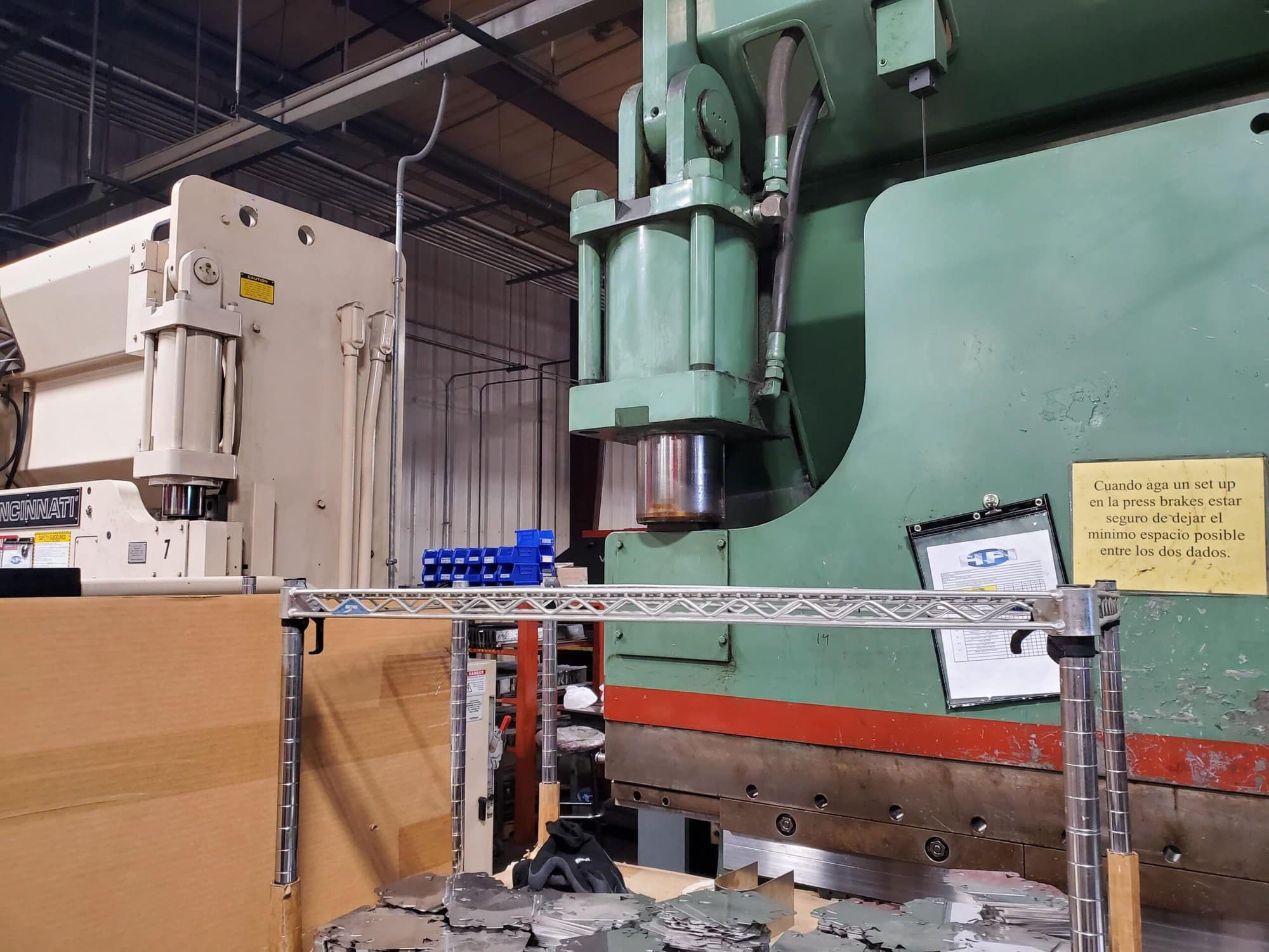 230 Ton x 12' Cincinnati 230CBx10 CNC Press Brake, 1995 - 10" Stroke - Image 7