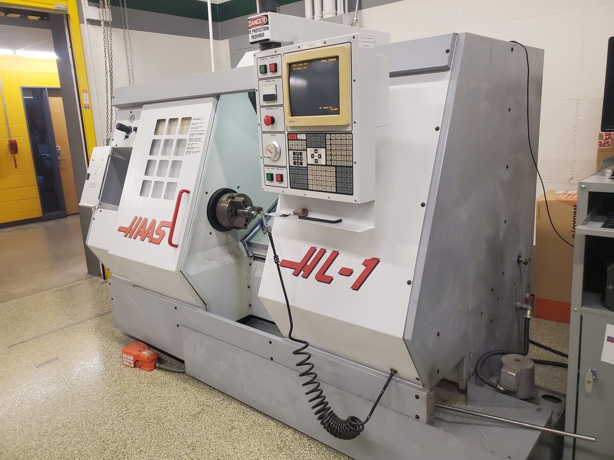 Haas HL-1 CNC Lathe 1995 - Tool Holders, Like New - Image 3