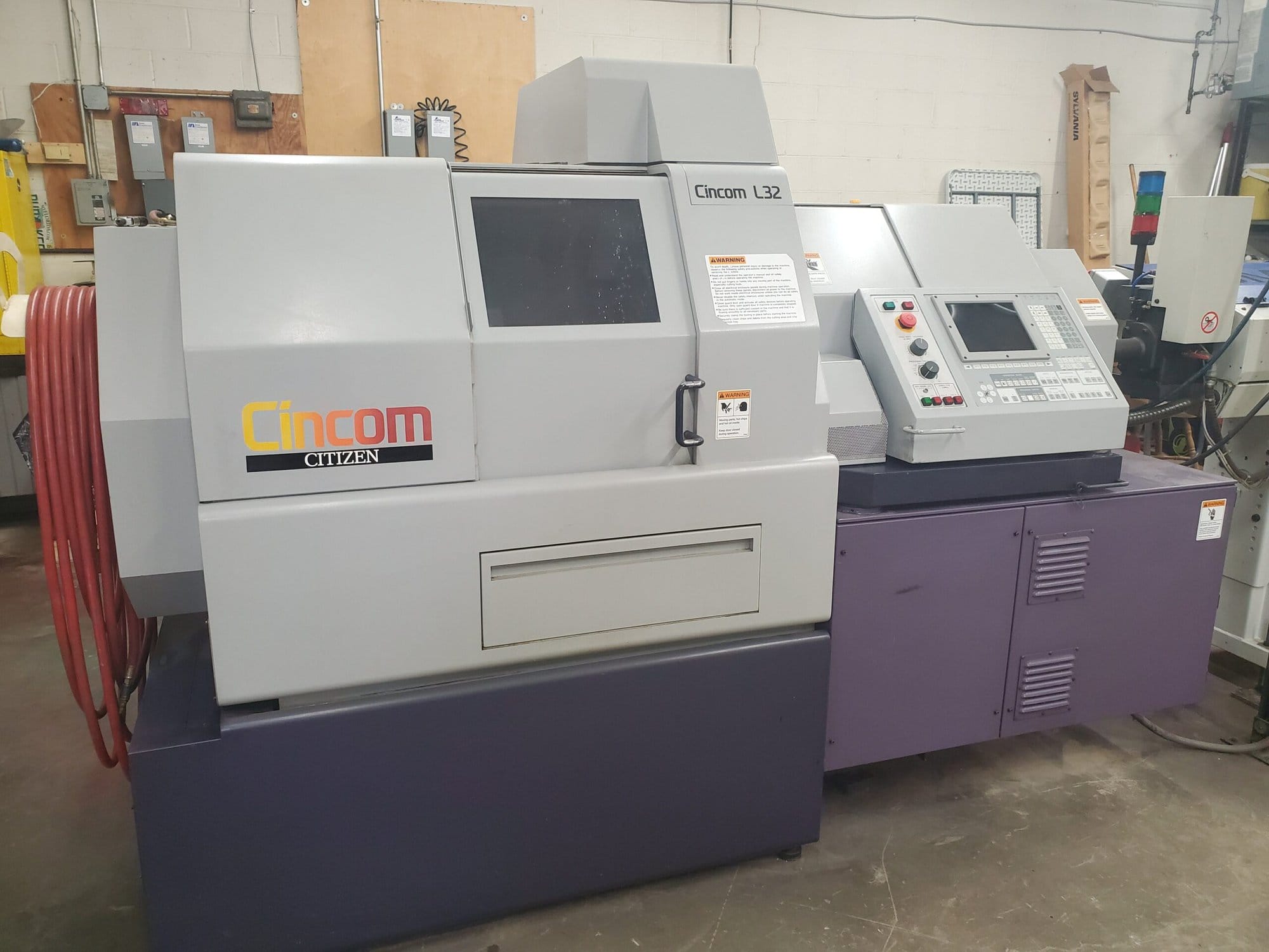 Citizen Cincom L32 Swiss Lathe, 1999 - IEMCA 542 Boss Bar Feeder, Tooling Included - Image 2