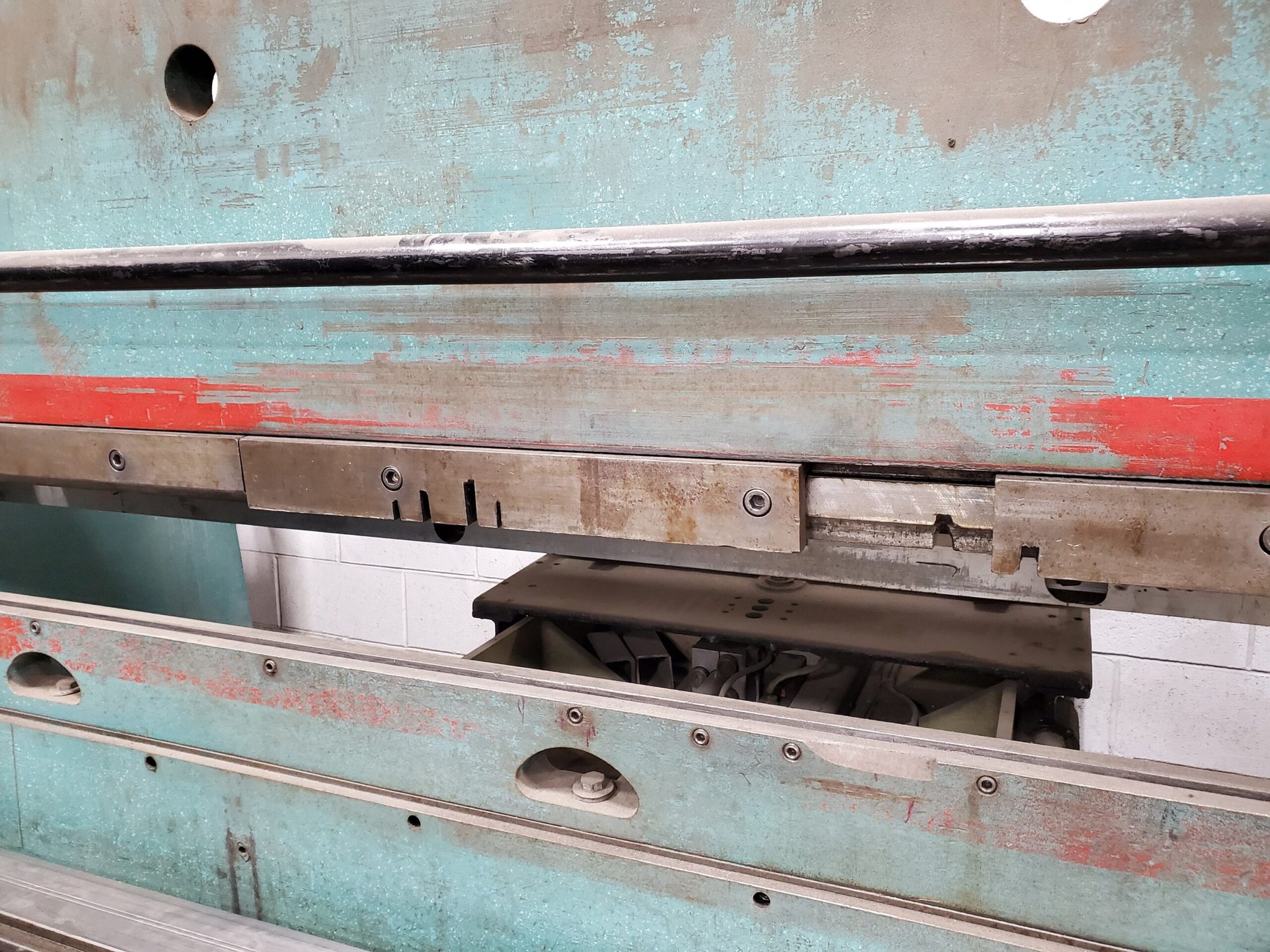 55 Ton X 10' Wysong 55-8 Mechanical Press Brake - Image 5