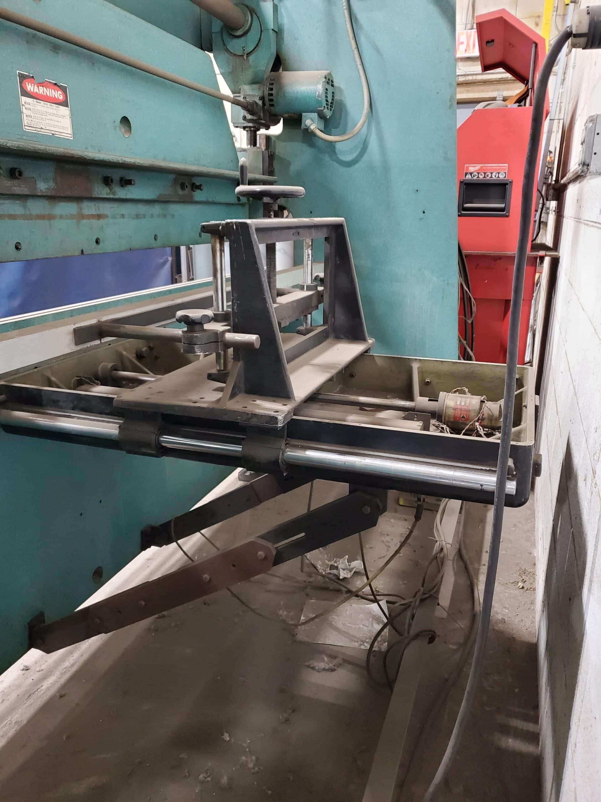 55 Ton X 10' Wysong 55-8 Mechanical Press Brake - Image 3