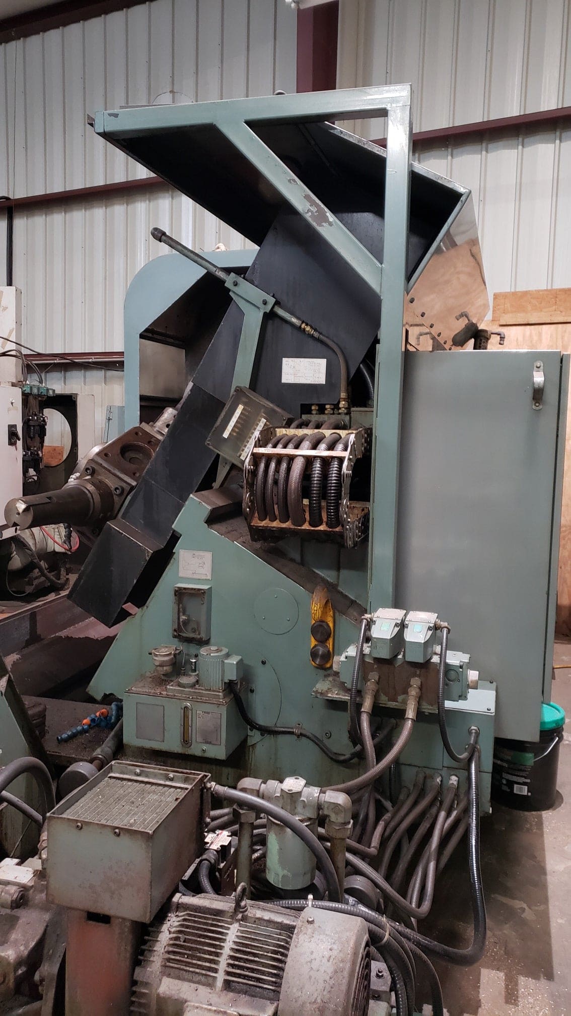 Mori Seiki SL-8C CNC Lathe, 1981 - 14.5" Bore, Fanuc Control - Image 9