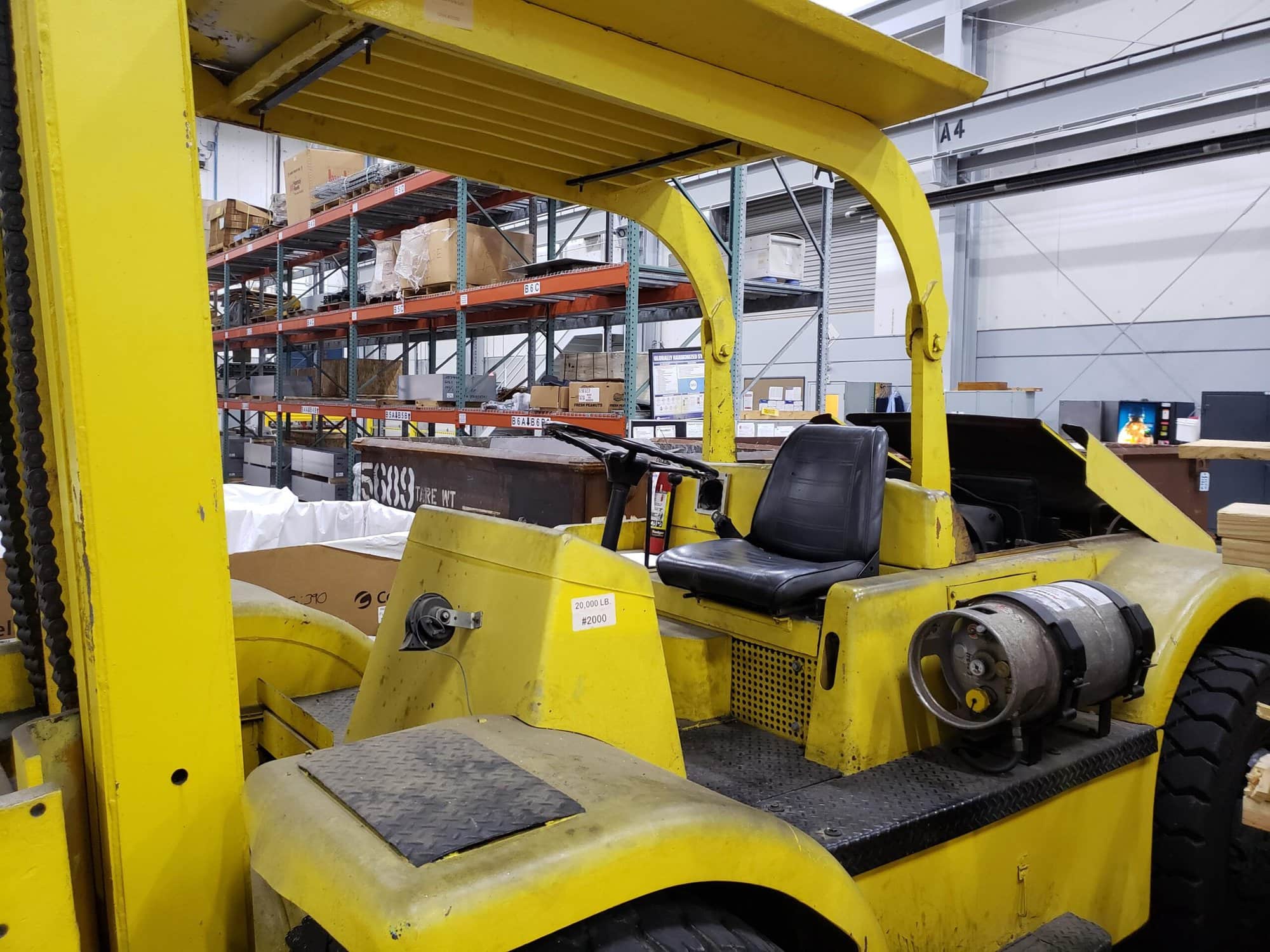 20,000 LB Capacity Hyster TC200 Forklift - Image 2