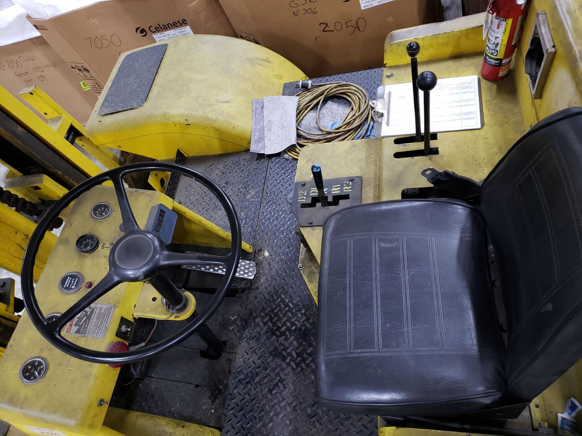 20,000 LB Capacity Hyster TC200 Forklift - Image 3