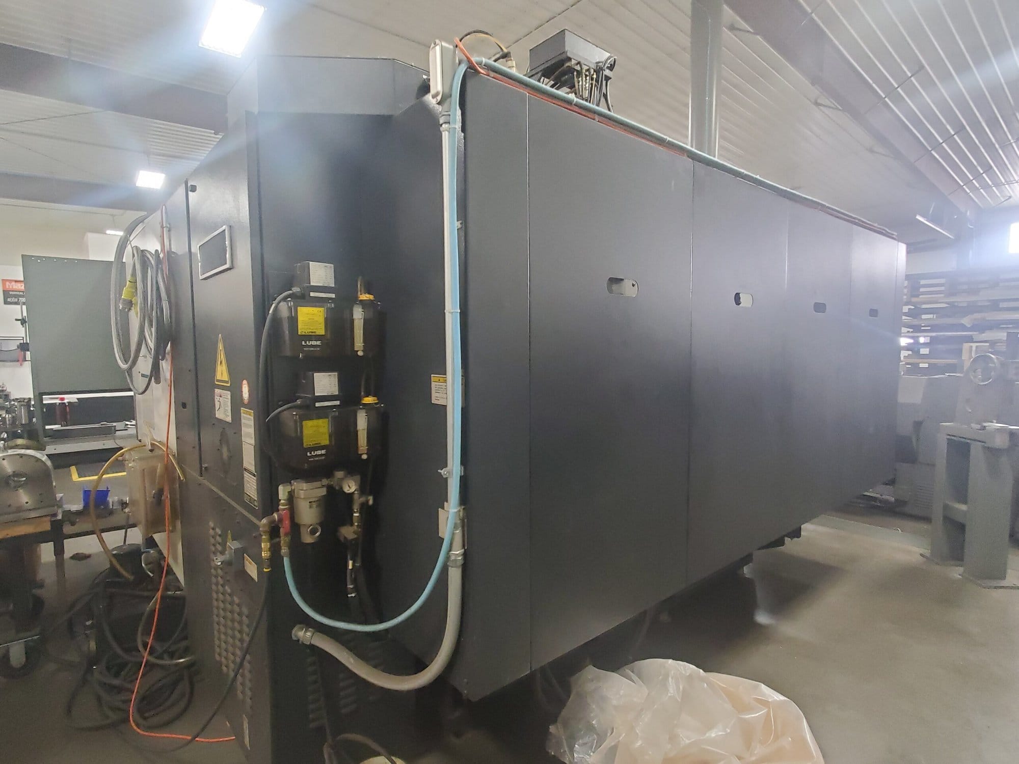 Mazak VTC 300C Vertical Machining Center, 2008 - Renishaw Probe - Image 11