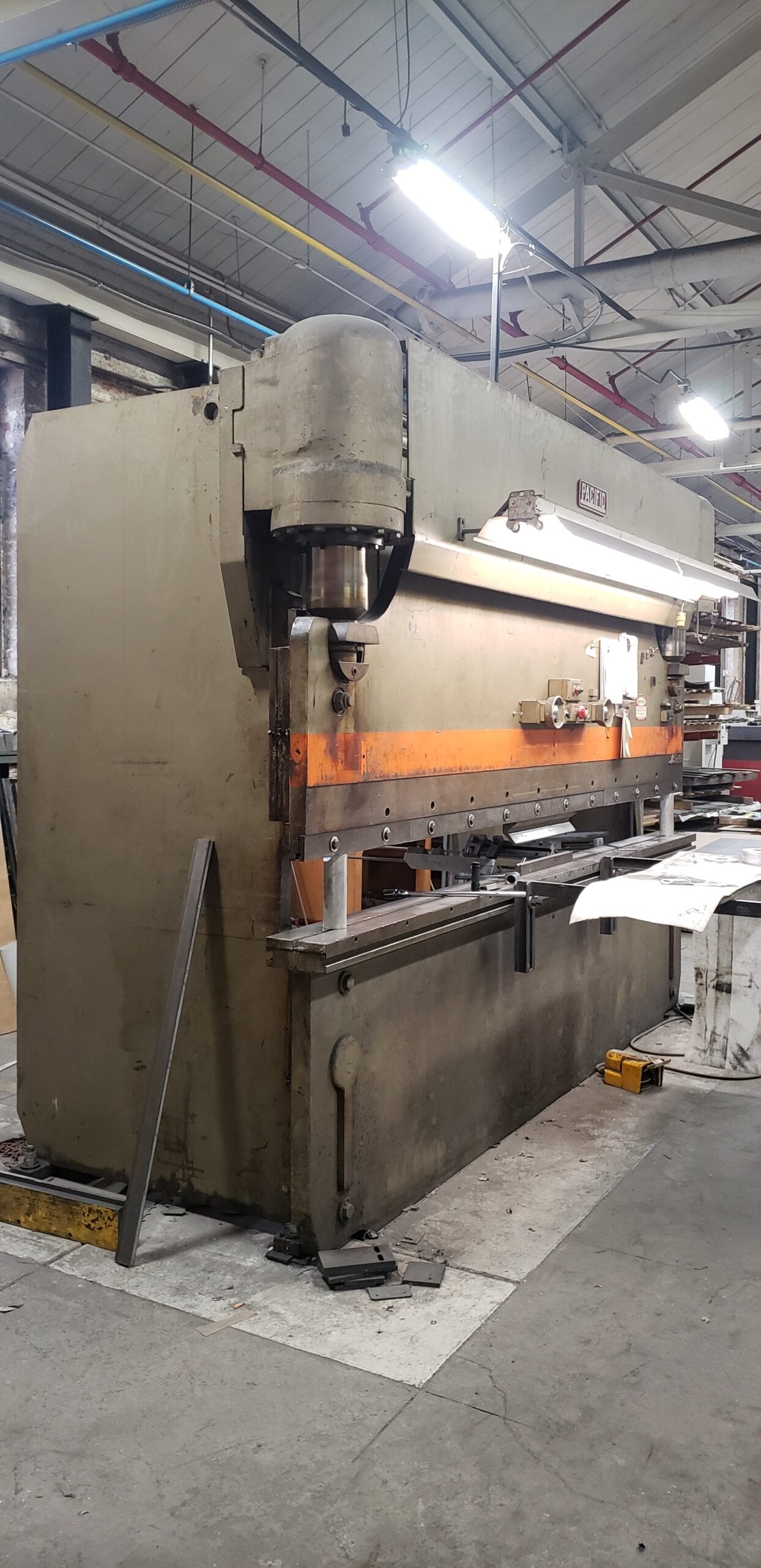 165 Ton x 12' Pacific J165-12 Press Brake, 1976 - Image 2
