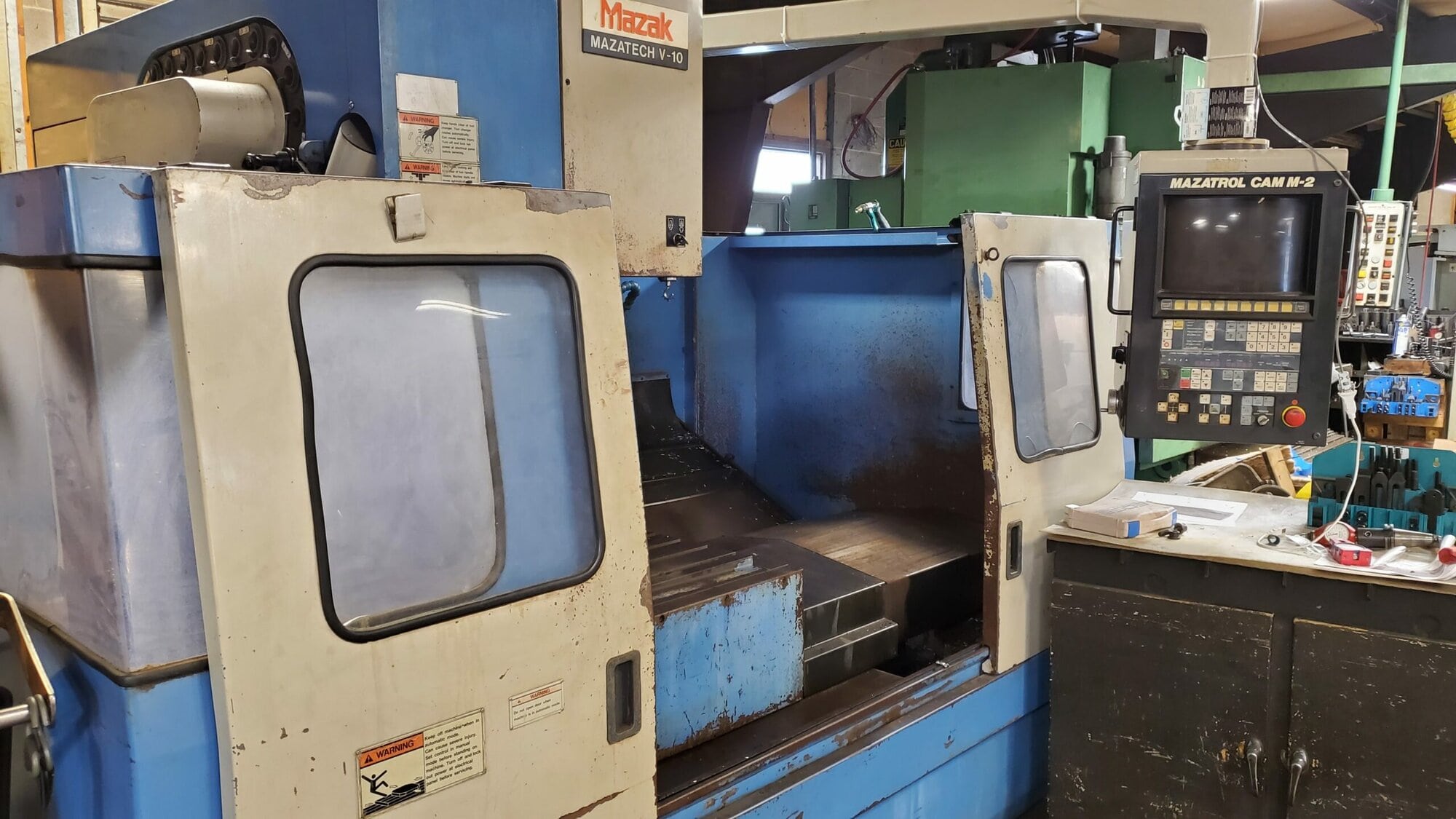 Mazak V10 Vertical Machining Center, 1992 - Image 3