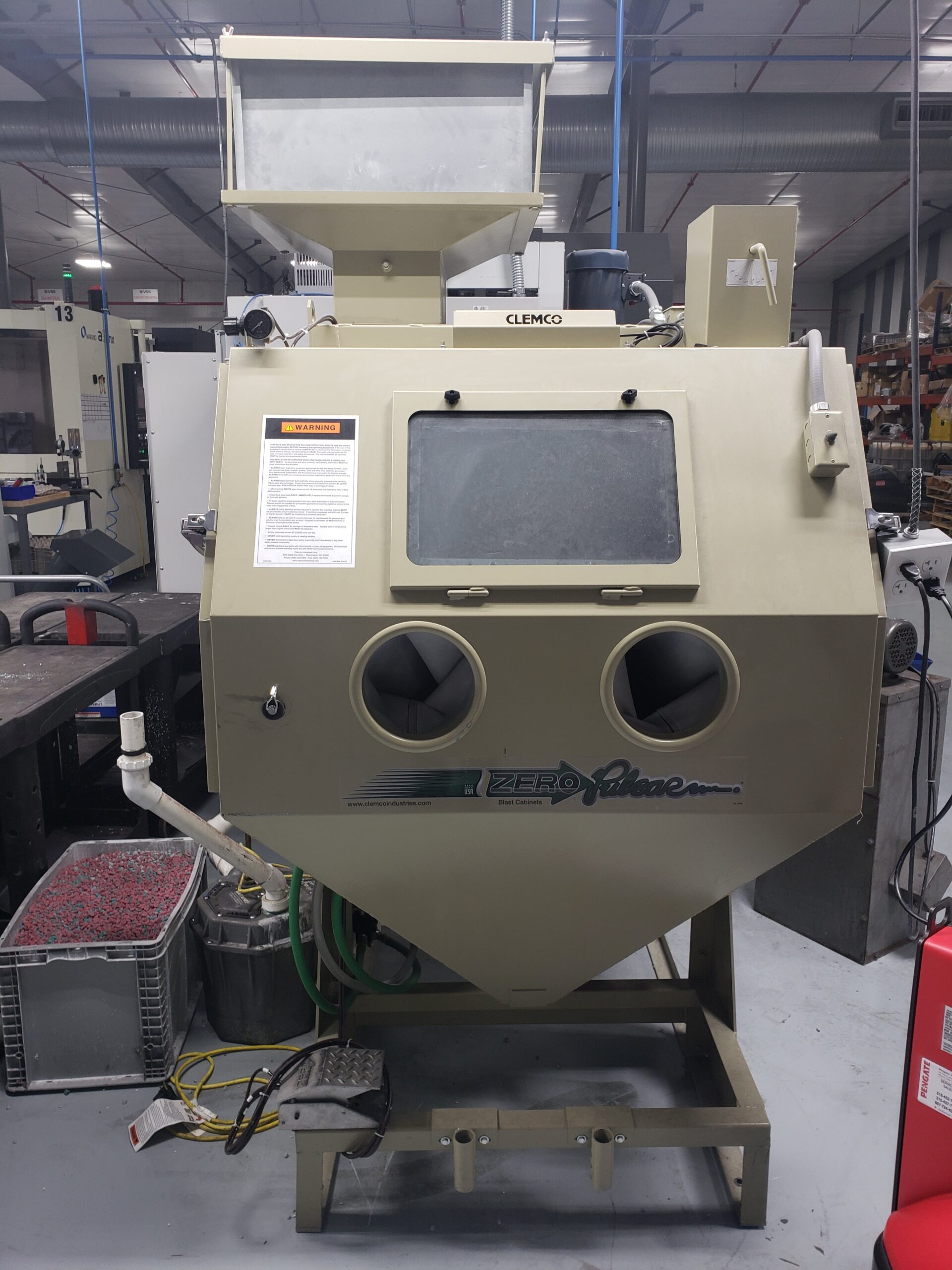 Clemco Pulsar 55-SE Manual Blast Cabinet, 2020 - Image 2