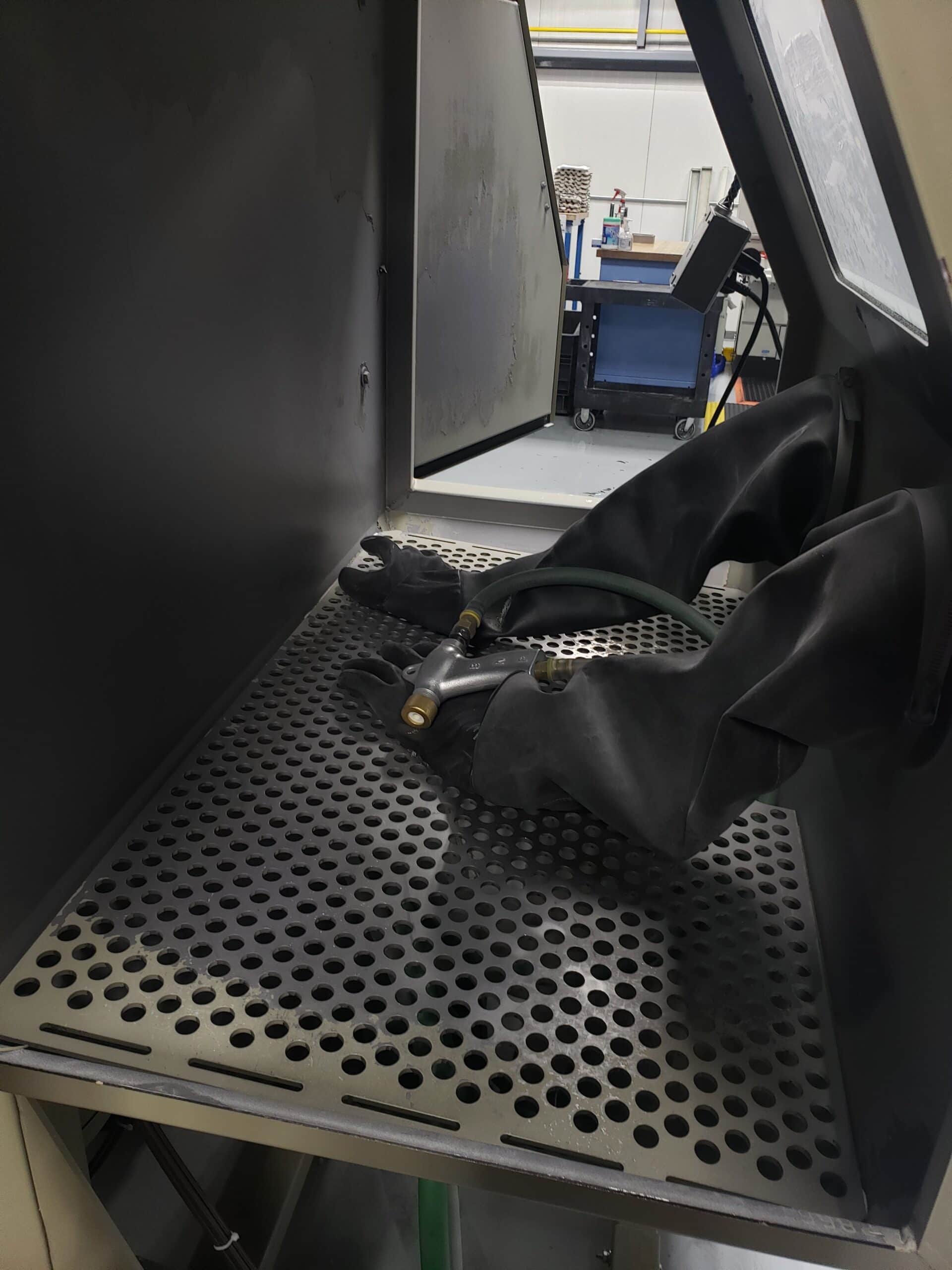 Clemco Pulsar 55-SE Manual Blast Cabinet, 2020 - Image 5