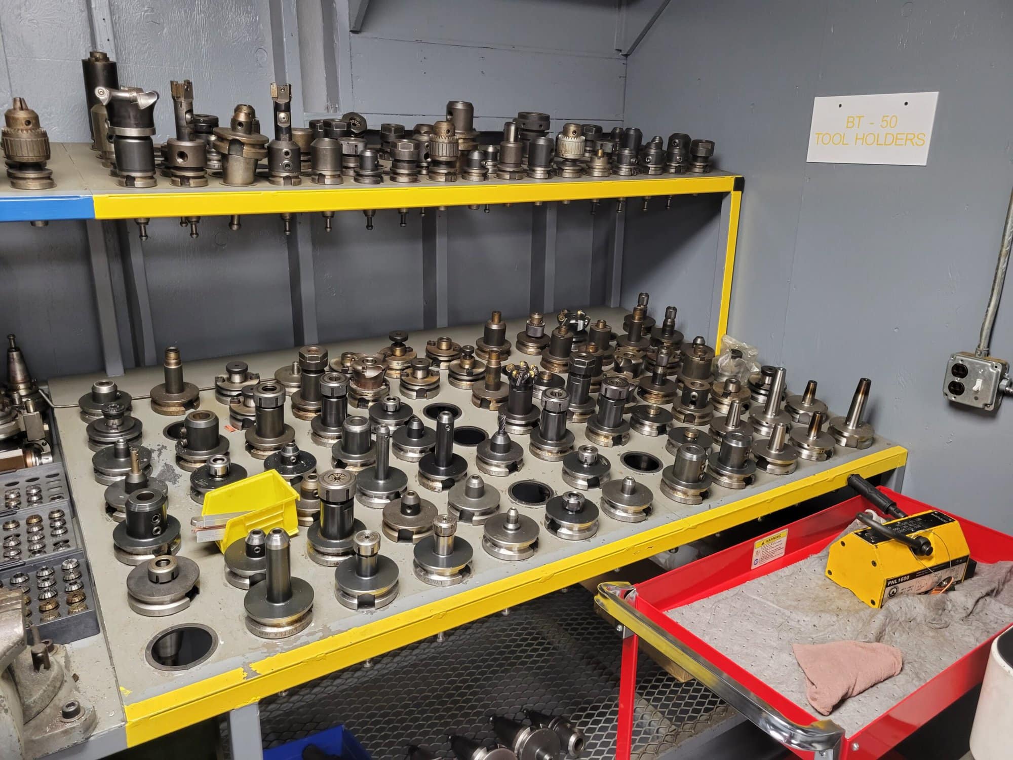 Leadwell MCV-1300P VMC, 1988 - Tooling Included, 90 Degree Angle Head - Image 5