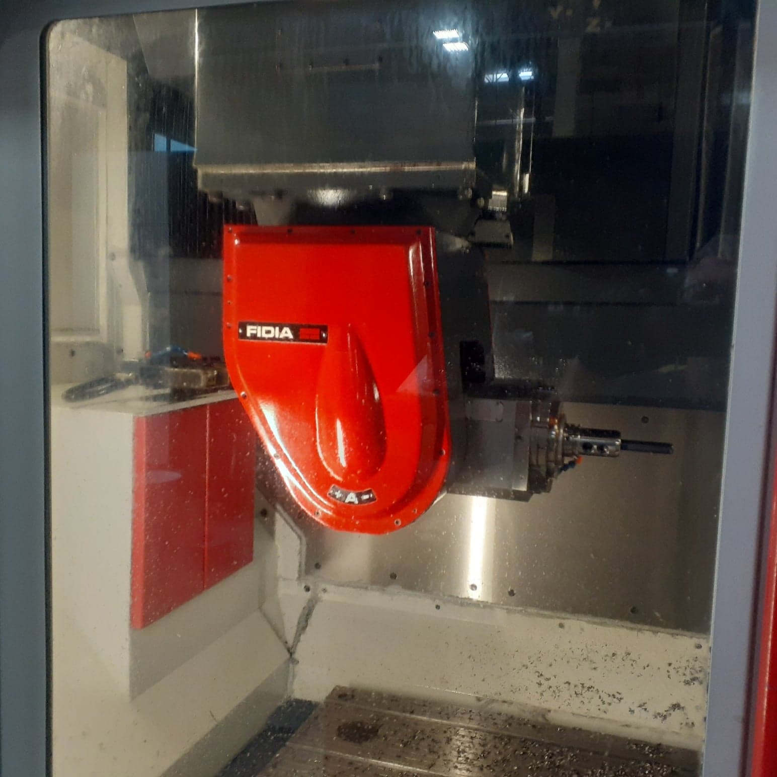 Fidia KR-199 VMC, 2016 - 5 Axis, 24,000RPM, HSK-63, High Pressure Coolant, TSC, Spindle Chiller - Image 4