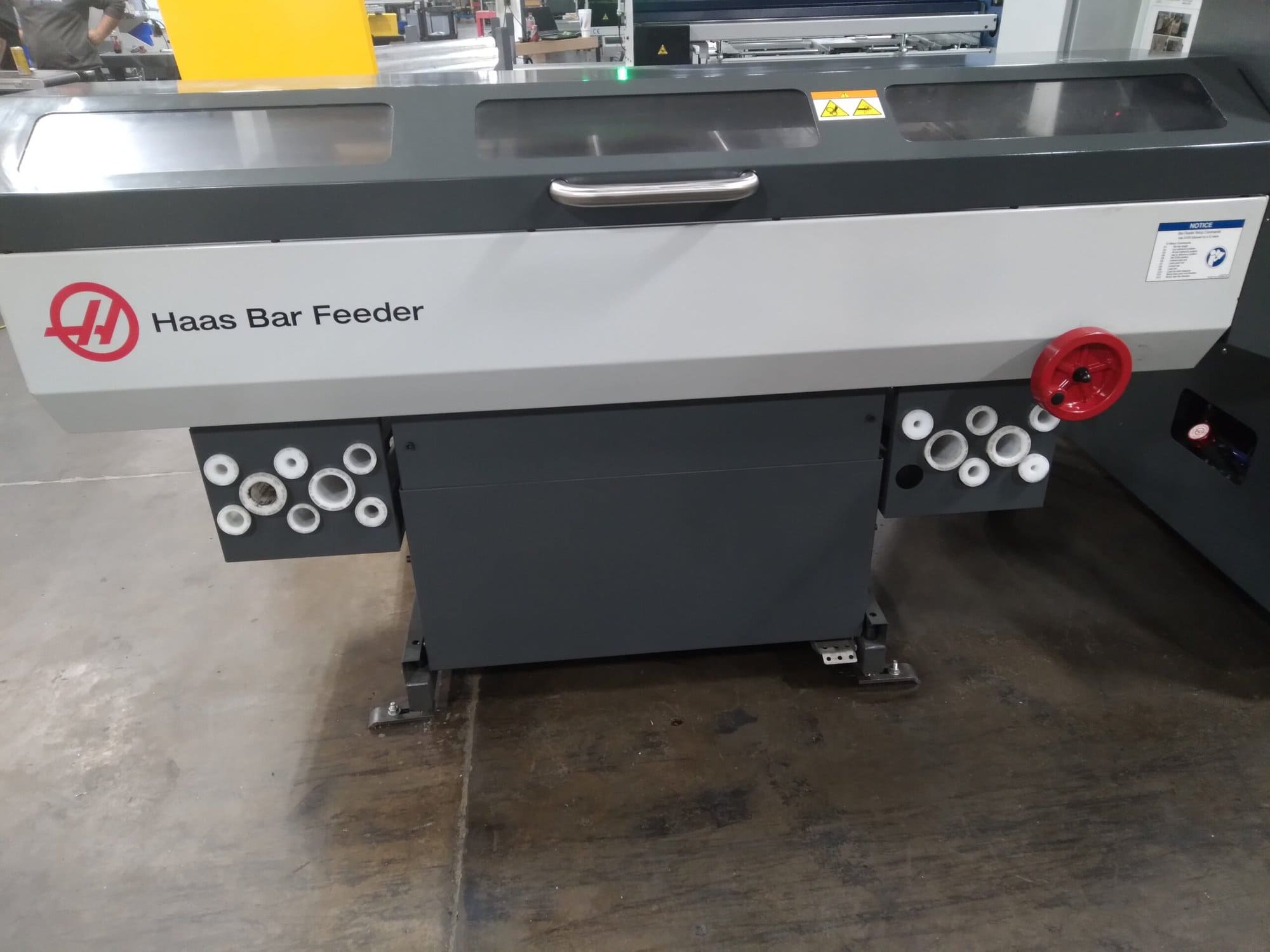 Haas ST-25 CNC Lathe,2020 - Sub Spindle, Bar Feeder, Parts Catcher, BMT Turret,Tool Presetter, Chip Conveyor, Low hours - Image 6
