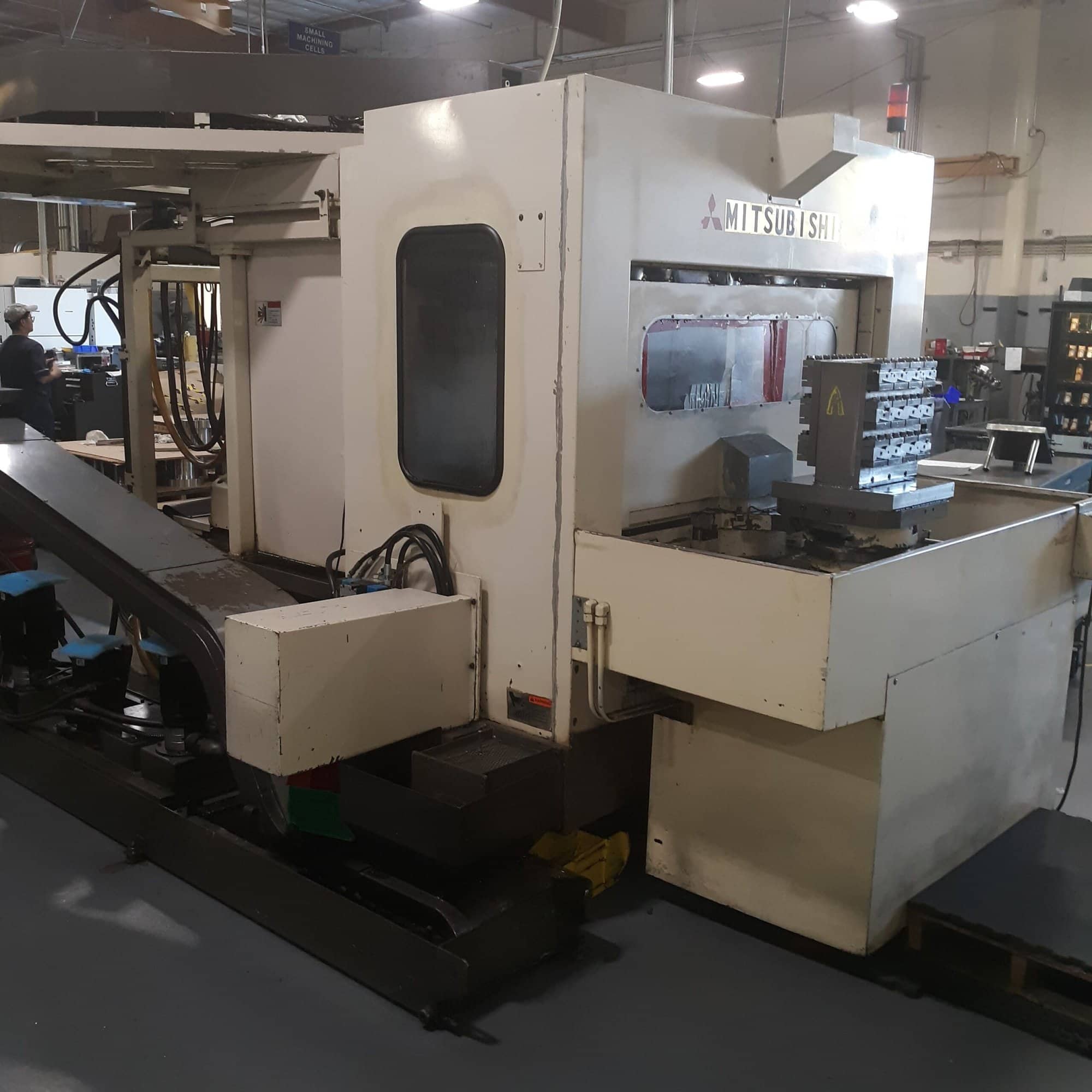 Mitsubishi M-H4A HMC, 1996 - 10K RPM Spindle, Chip Conveyor