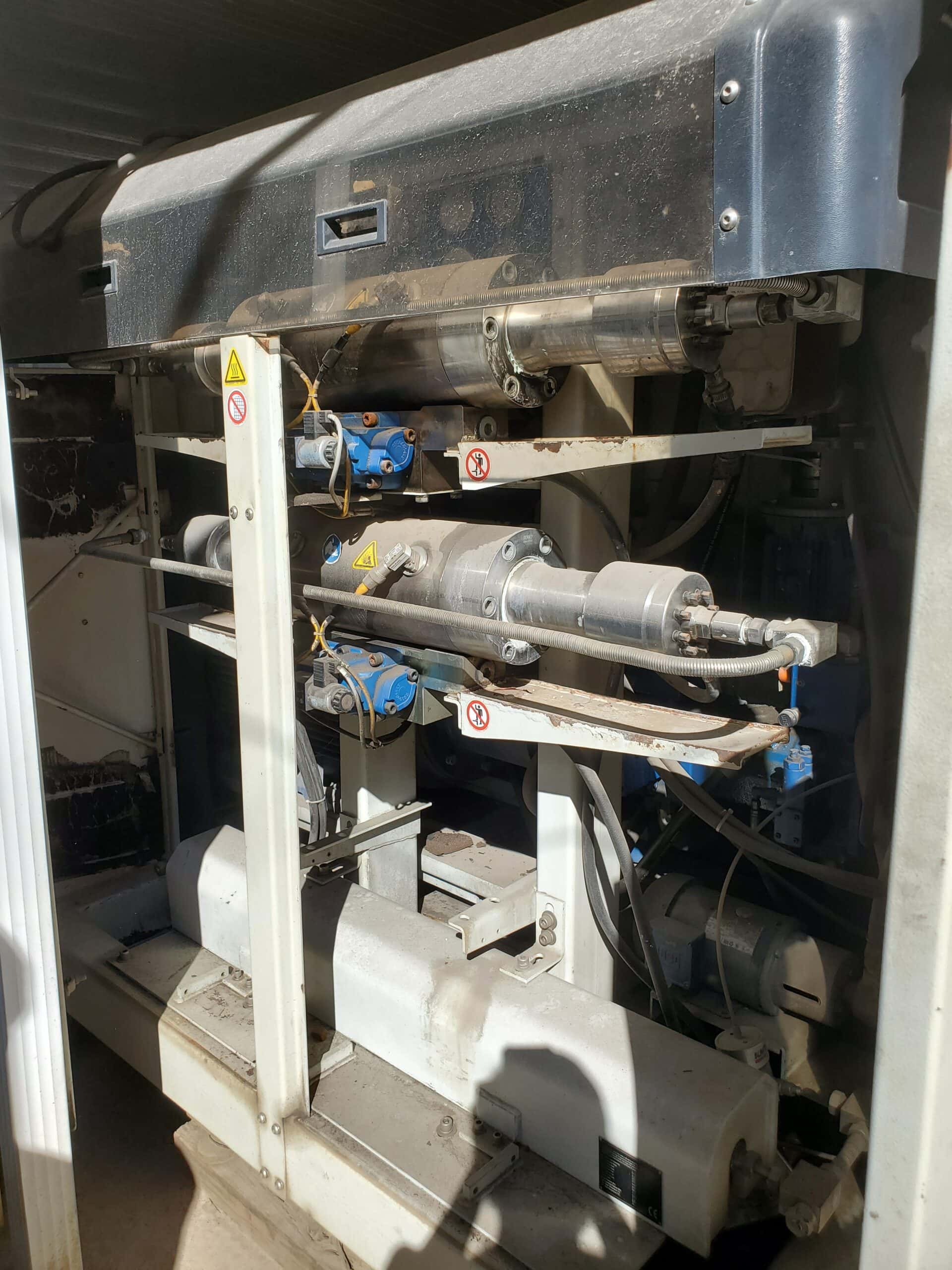 KMT SLV-150D Plus CNC Waterjet Pump, 2008 - Image 5