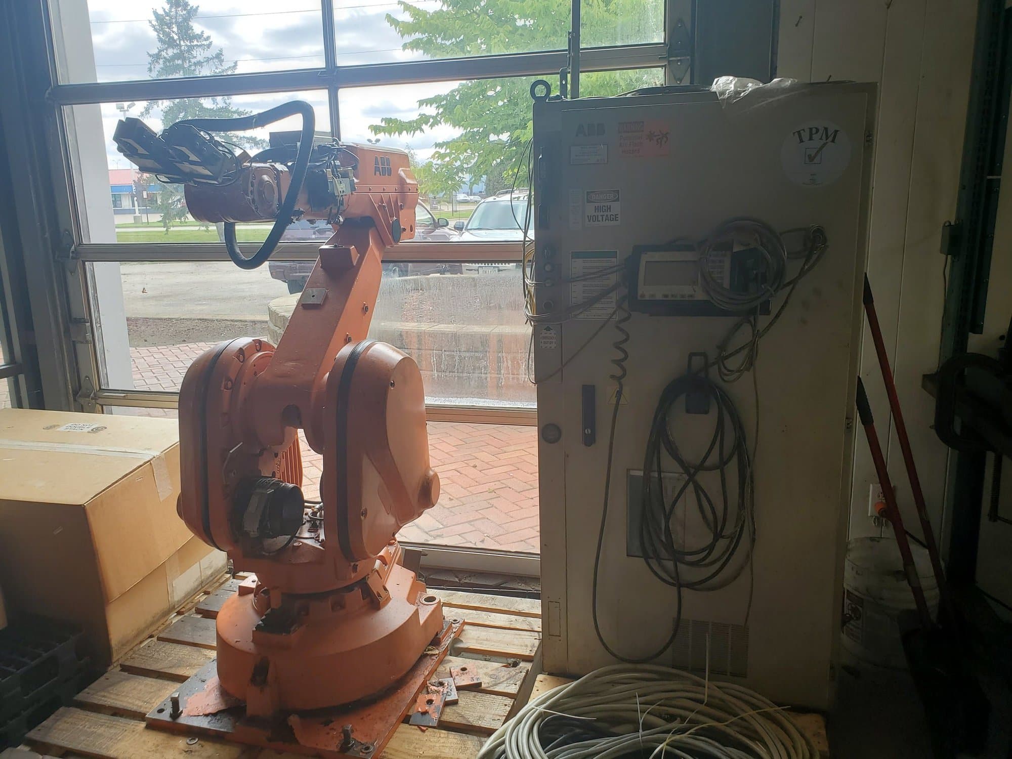 ABB Material Handling Robot, 1994 - IRB 2400 M94A