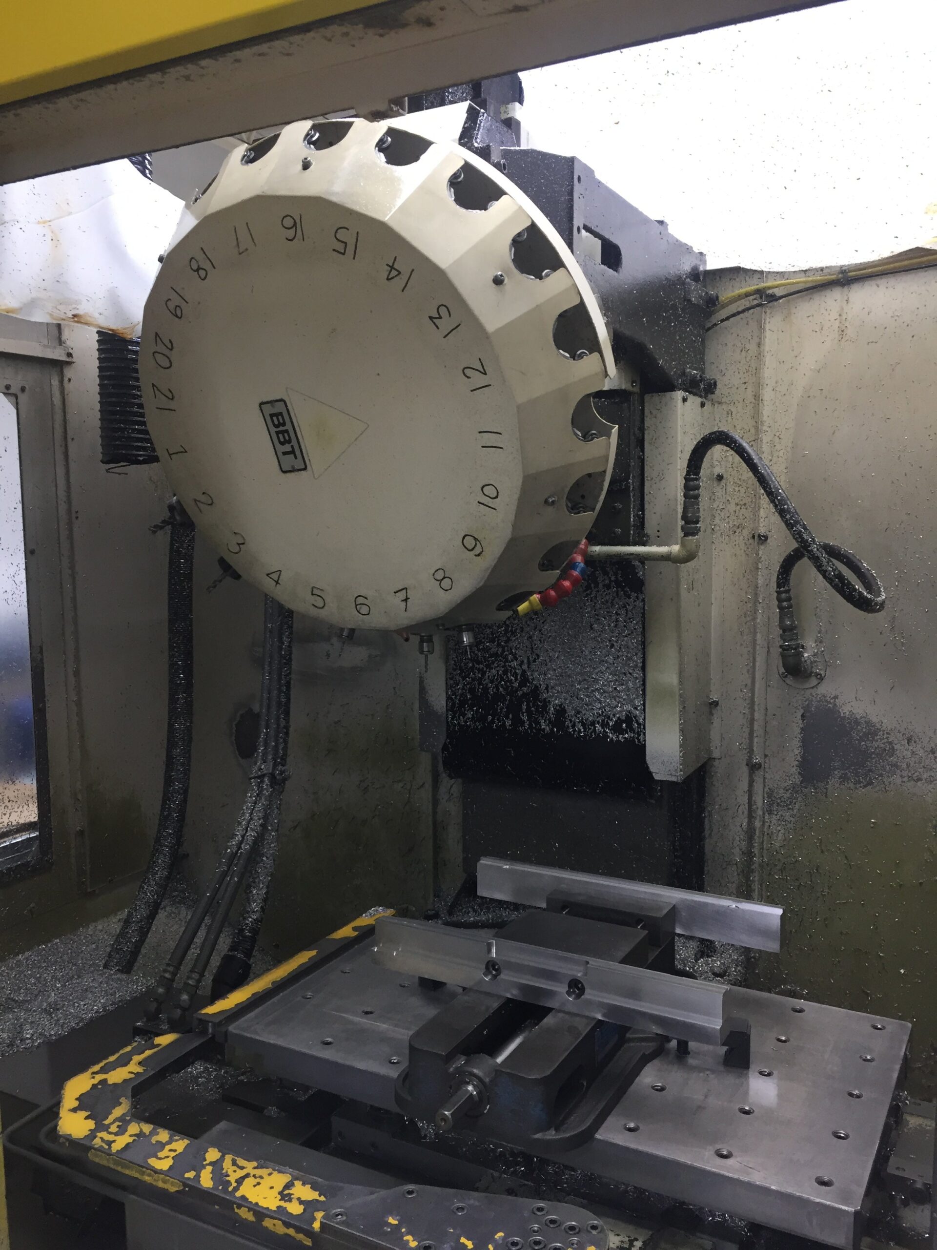 Fanuc Robodrill Alpha T-21iDL, 2004 - 20K RPM Spindle, Longbed Pallet, Fanuc 16iMB - Image 2