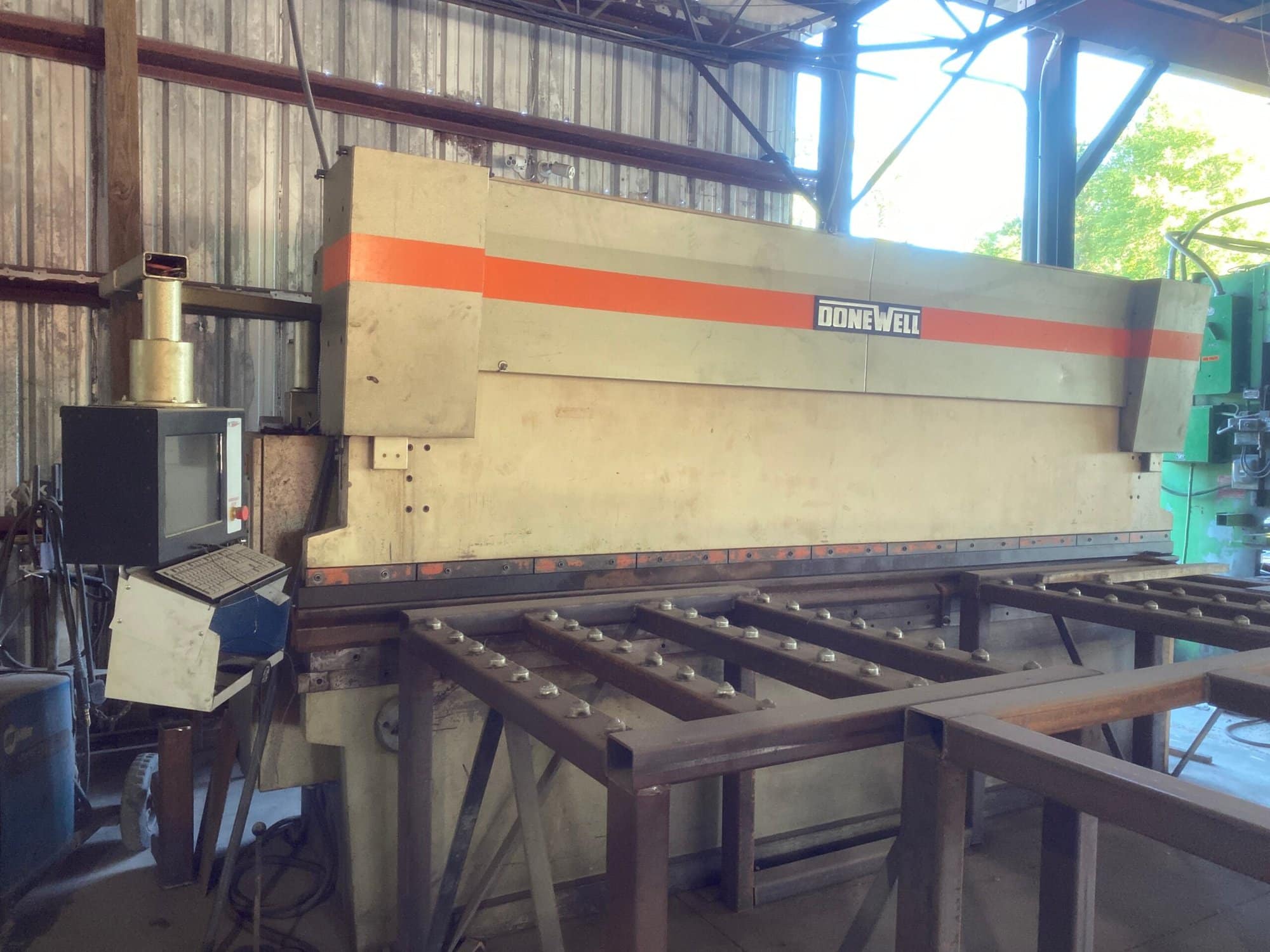 90 Ton X 14' Donewell H90-4270 CNC Press Brake - Image 2
