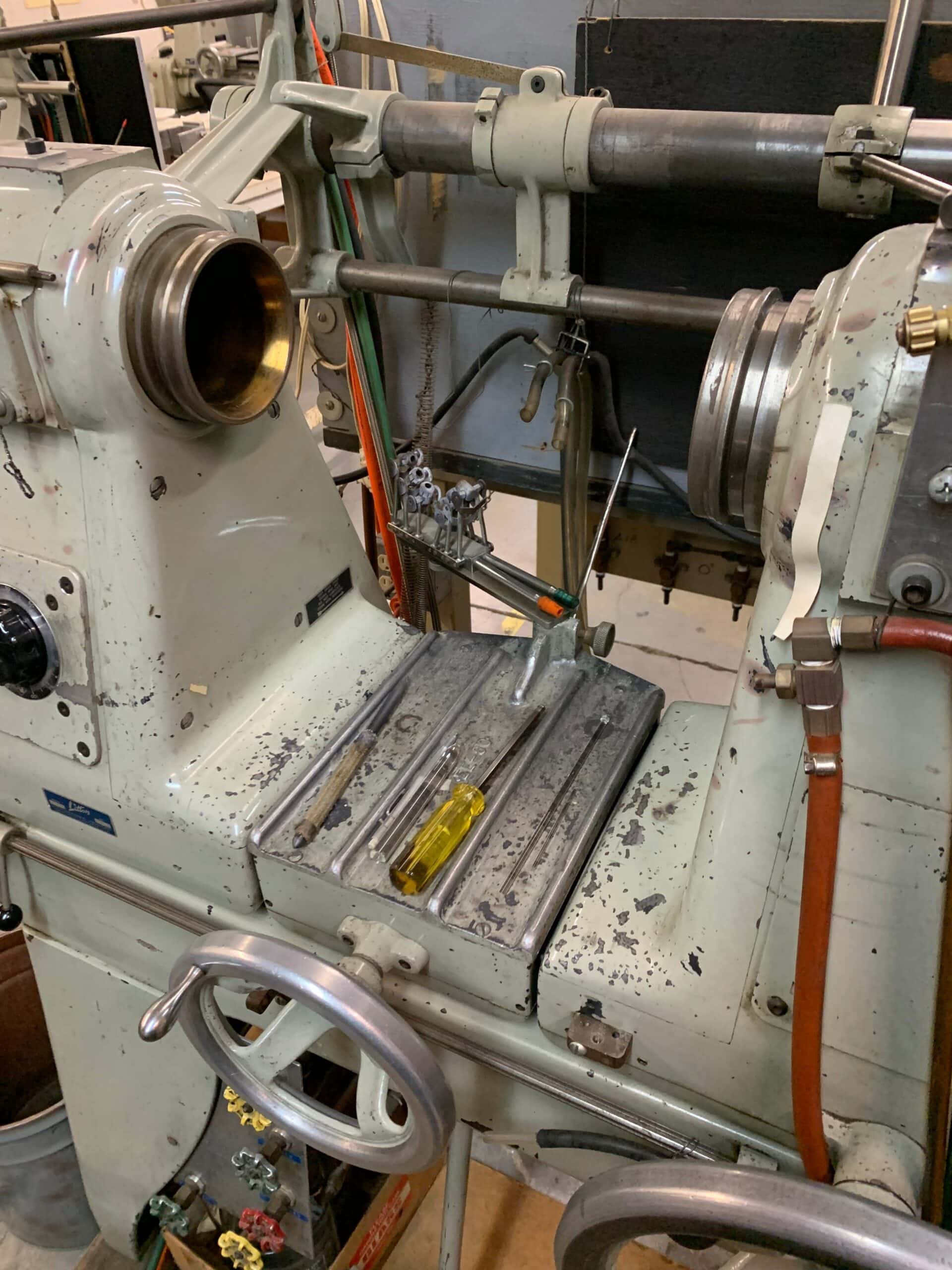Litton EE Glass Blowing Lathe, 1979 - Dragbar Option, Litton Engineering Laboratories - Image 3