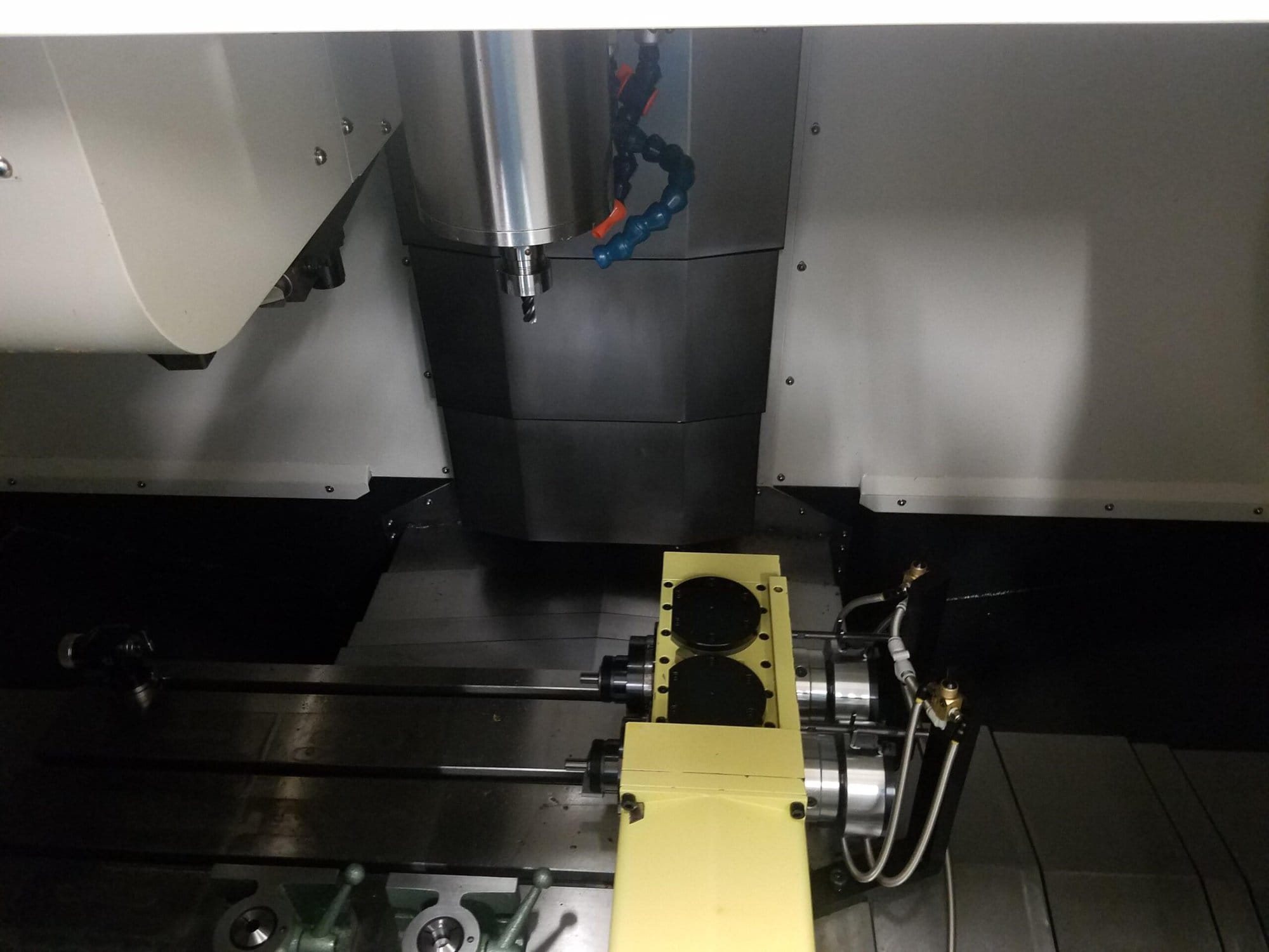 Hyundai Wia F400 VMC, 2016 - 4th Axis, TSC, 12k RPM - Image 4