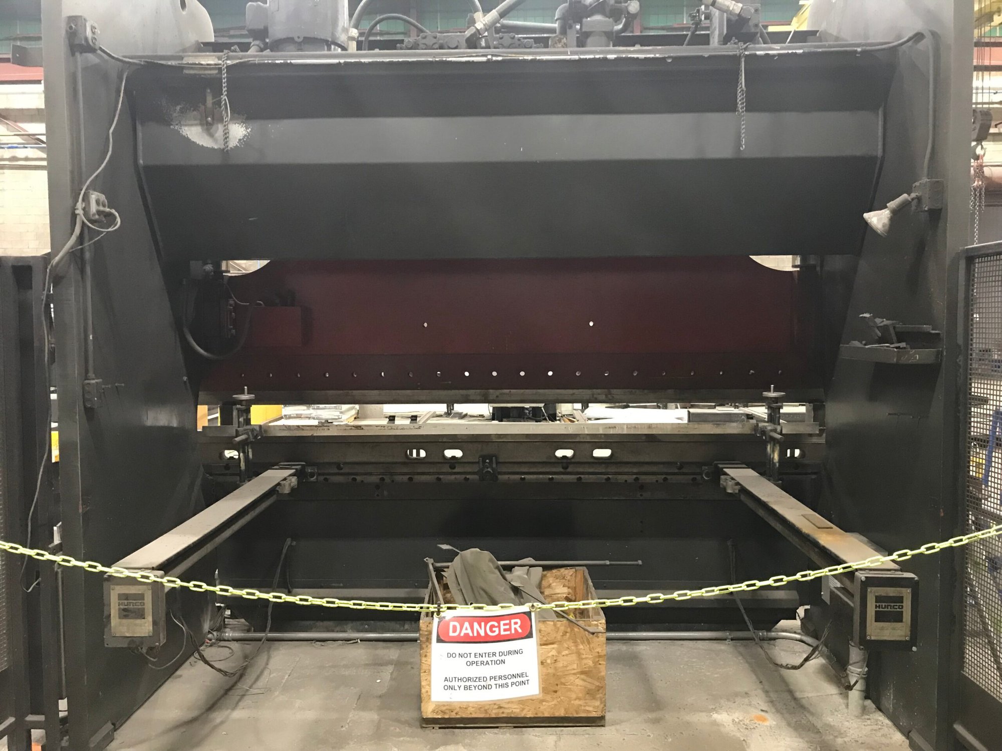 350 Ton x 12' Cincinnati 350CBx10' CNC Press Brake, 1995- Hurco Autobend 7, Tooling Included - Image 3