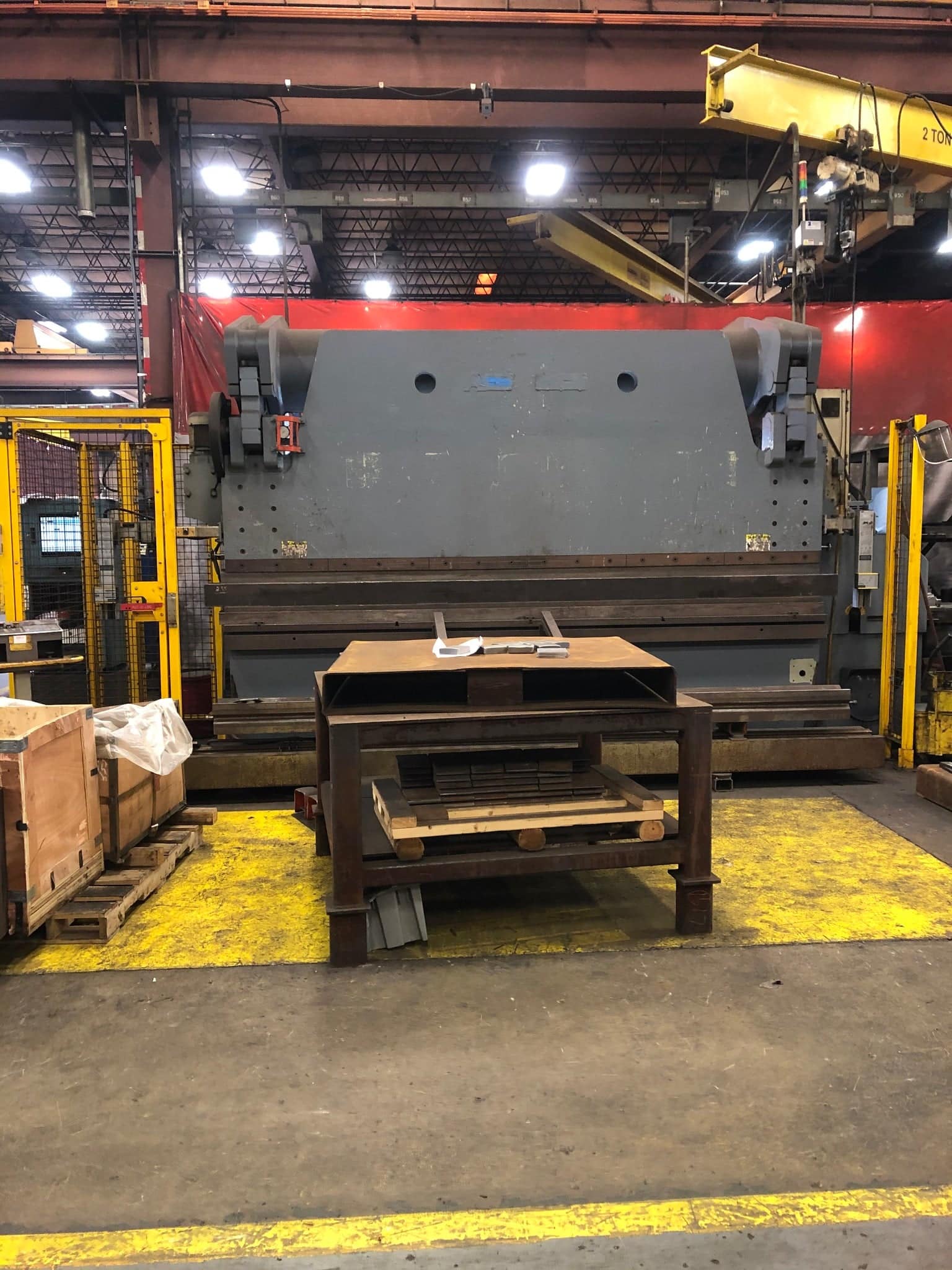 400 Ton x 12' Accurpress 740012 CNC Press Brake 2006- Under Power, Video, Tooling Included