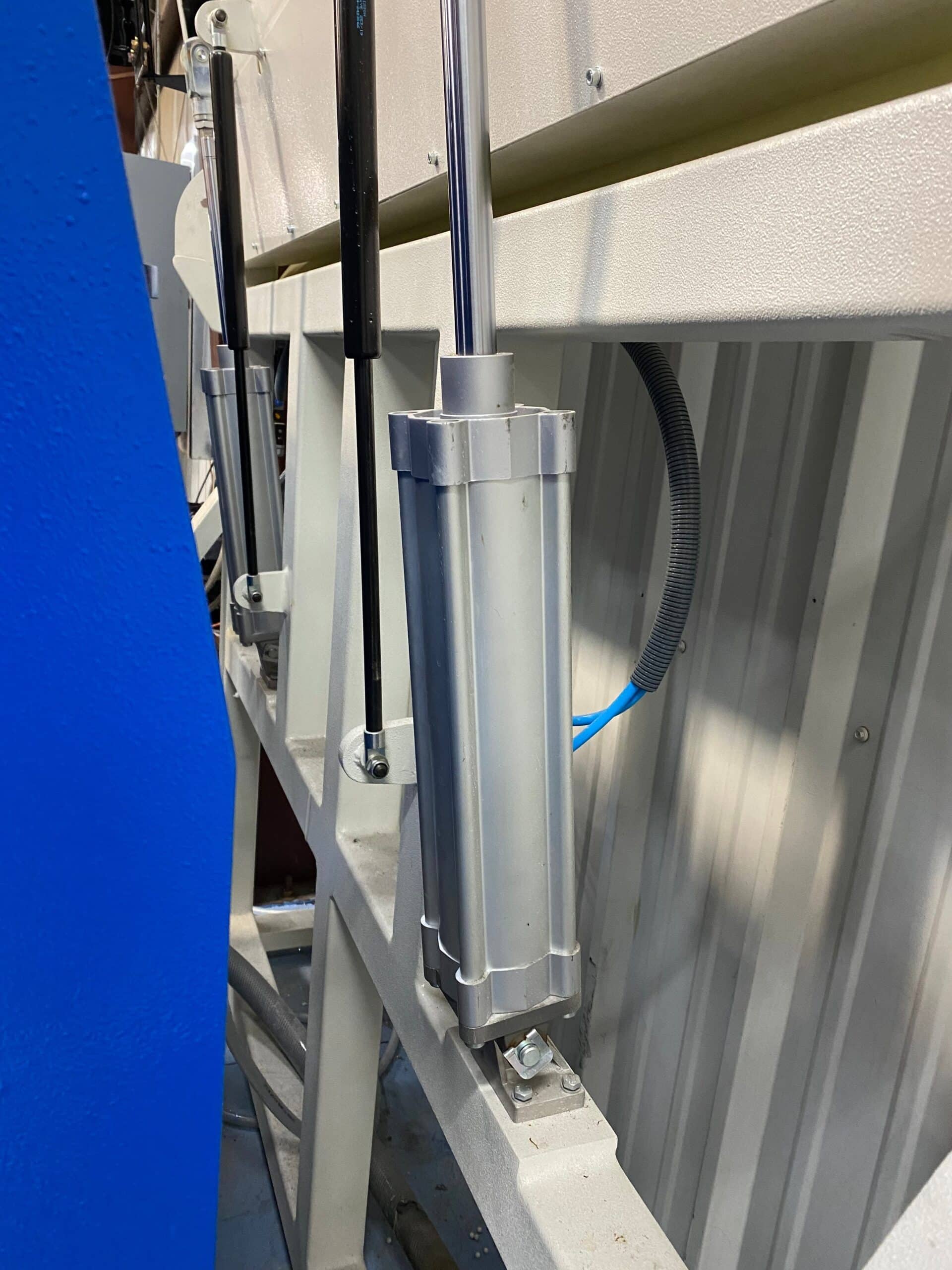 Royson CTT-20 Vibratory Finishing Machine, 2019 - Image 5
