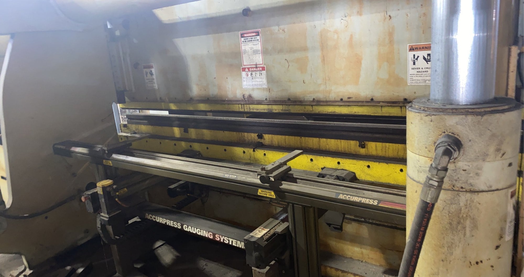 320 Ton x 12' Accurpress Advantage 732012 CNC Press Brake, 2007 - Image 6