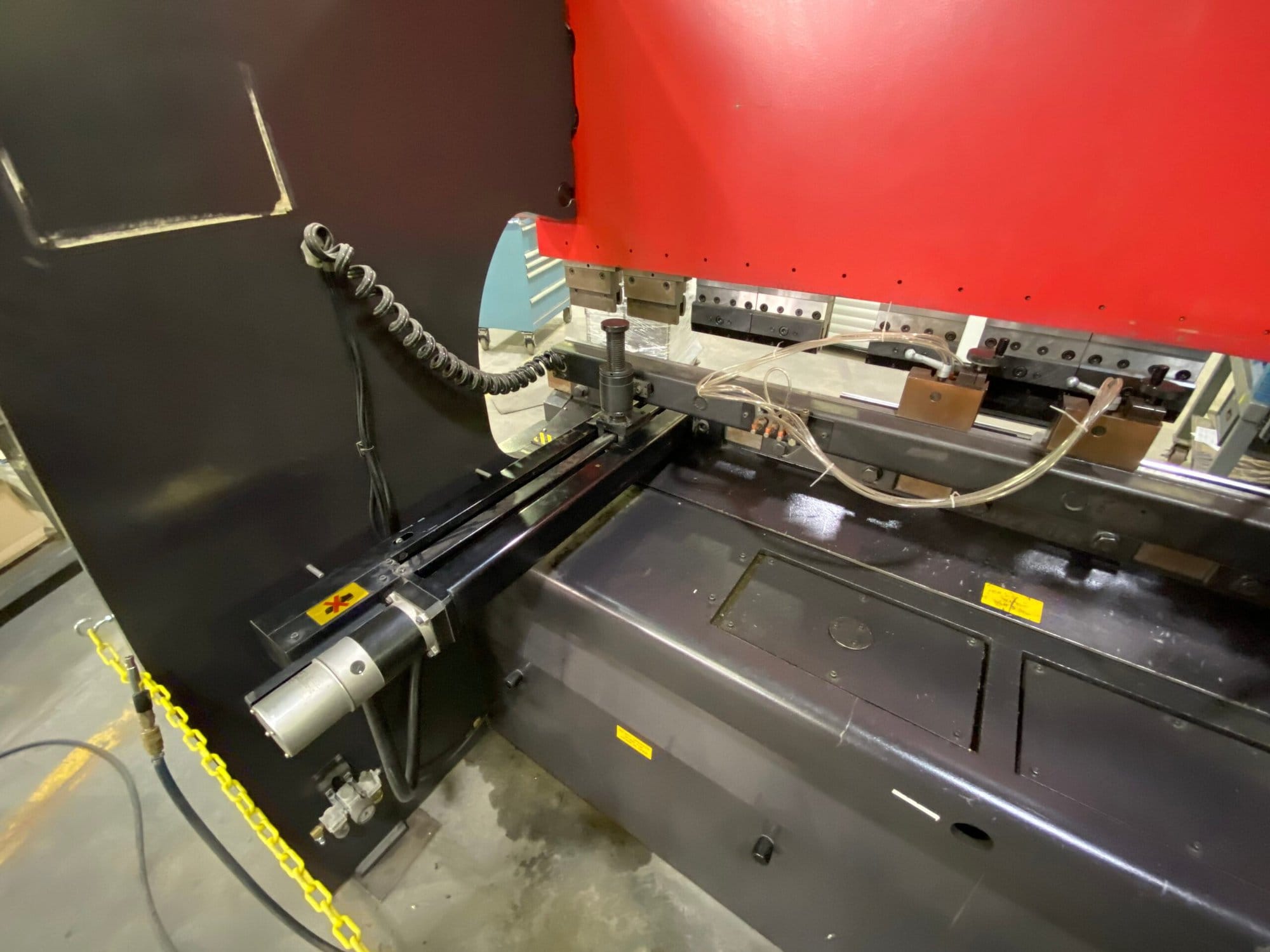 88 Ton X 8' Amada FBD-8025 CNC Press Brake, 1995- NC9-EXII 3-Axis CNC Control - Image 7
