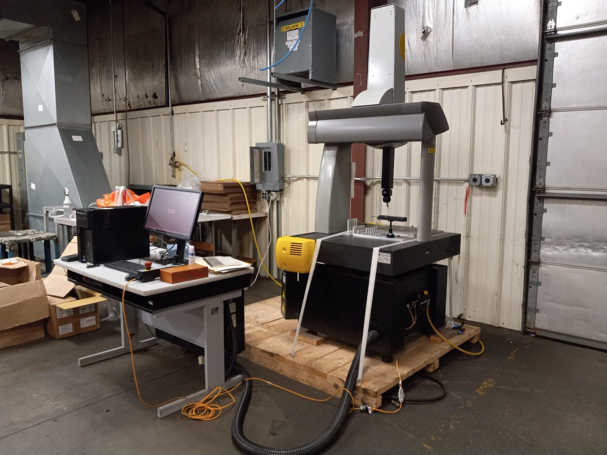 Brown & Sharpe Global Status 555 CMM, 2002 - R1 CMM, Renishaw PH10T Head, PCH 10-2 Controller