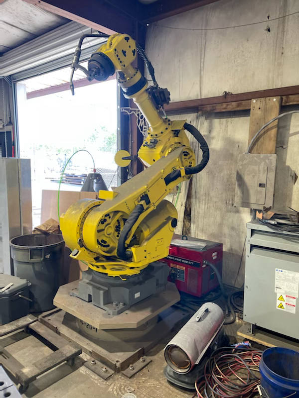 Fanuc R2000iA 200f Robot, 2003- 6 axes, Lincoln Electric Power Wave, Transformer - Image 2