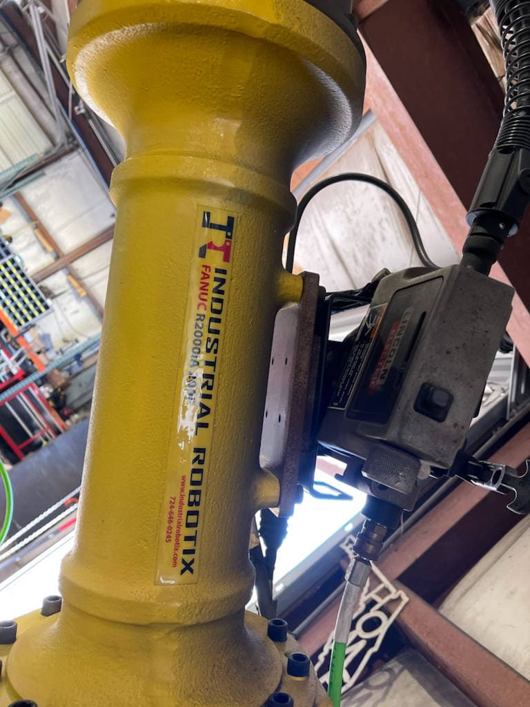 Fanuc R2000iA 200f Robot, 2003- 6 axes, Lincoln Electric Power Wave, Transformer - Image 5