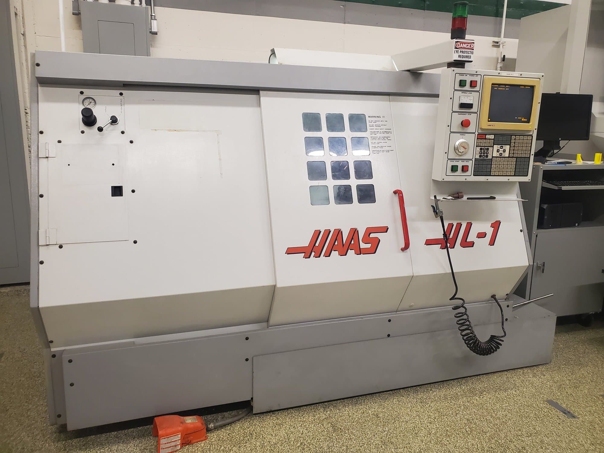 Haas HL-1 CNC Lathe 1995 - Tool Holders, Like New