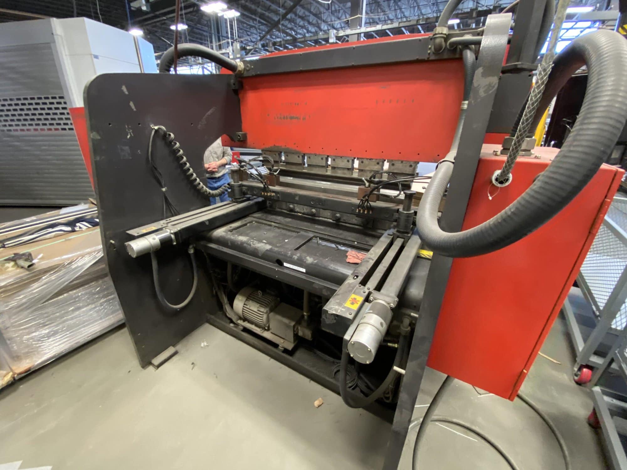 55 Ton x 6.5' Amada RG-50 CNC Press Brake, 1995 - NC9-EXII 3-Axis CNC Control - Image 6