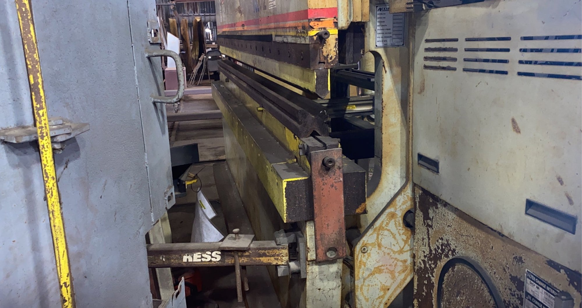 320 Ton x 12' Accurpress Advantage 732012 CNC Press Brake, 2007 - Image 5