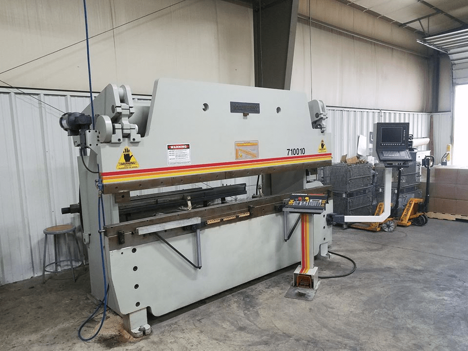 100 Ton, 10' Accurpress Pressbrake, w/ETS 3000 3 Axis Control,1999