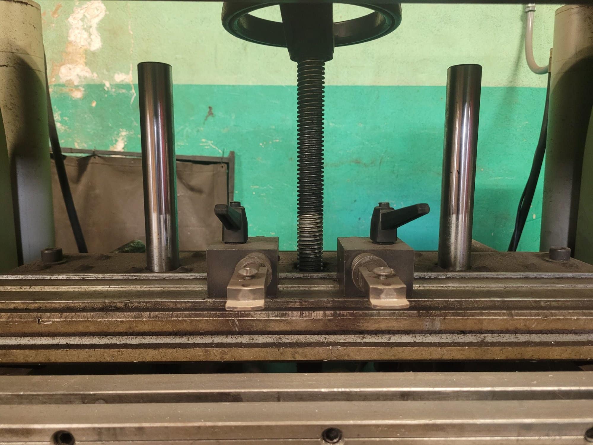 100 Ton x 6' Accurpress 71006 CNC Press Brake, 1999 - Image 4