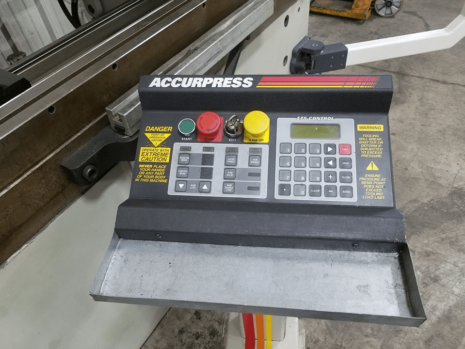 100 Ton, 10' Accurpress Pressbrake, w/ETS 3000 3 Axis Control,1999 - Image 3