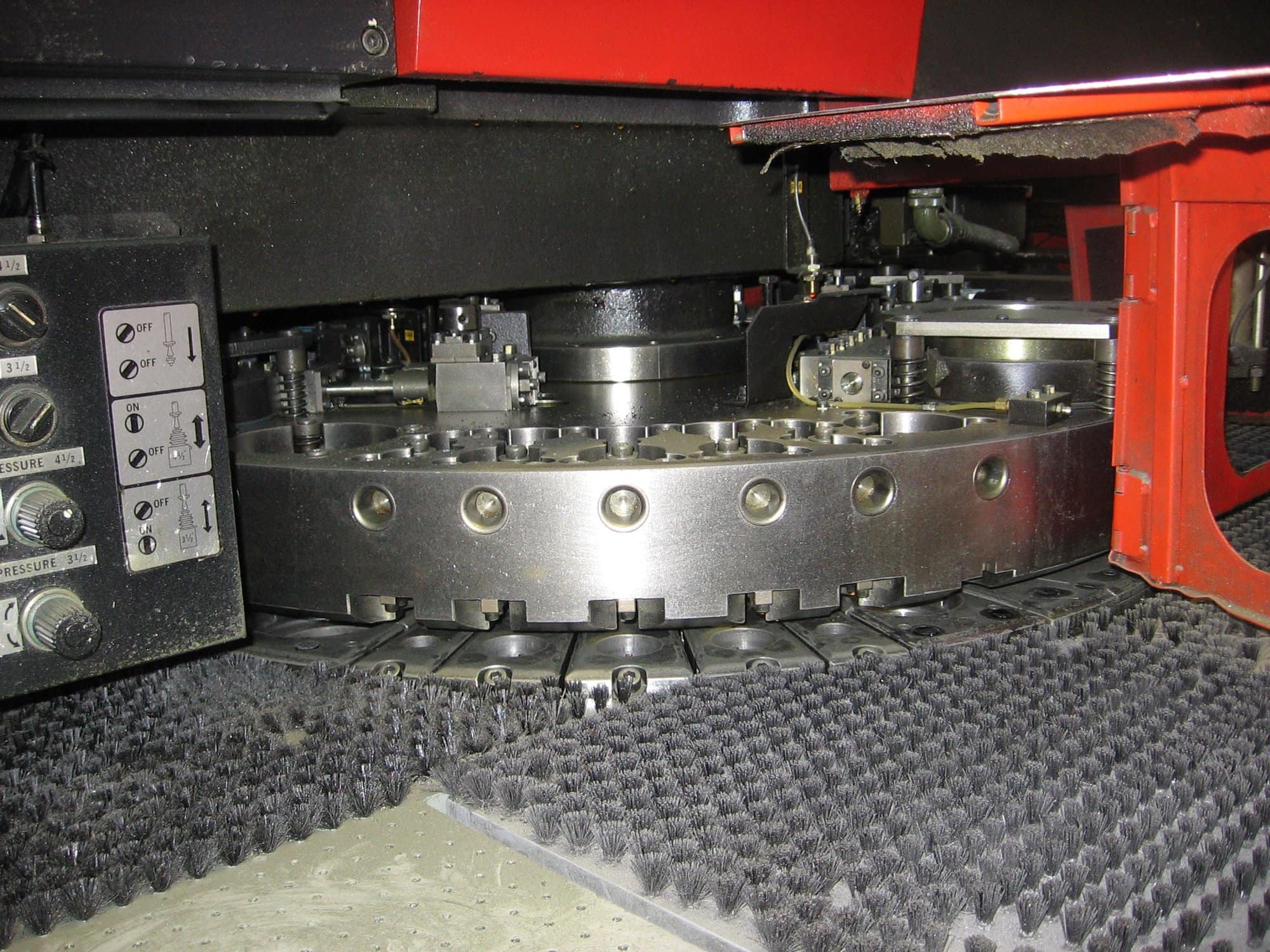 33 Ton Amada Vipros 358 King CNC Turret Punch, 1998 - Image 5