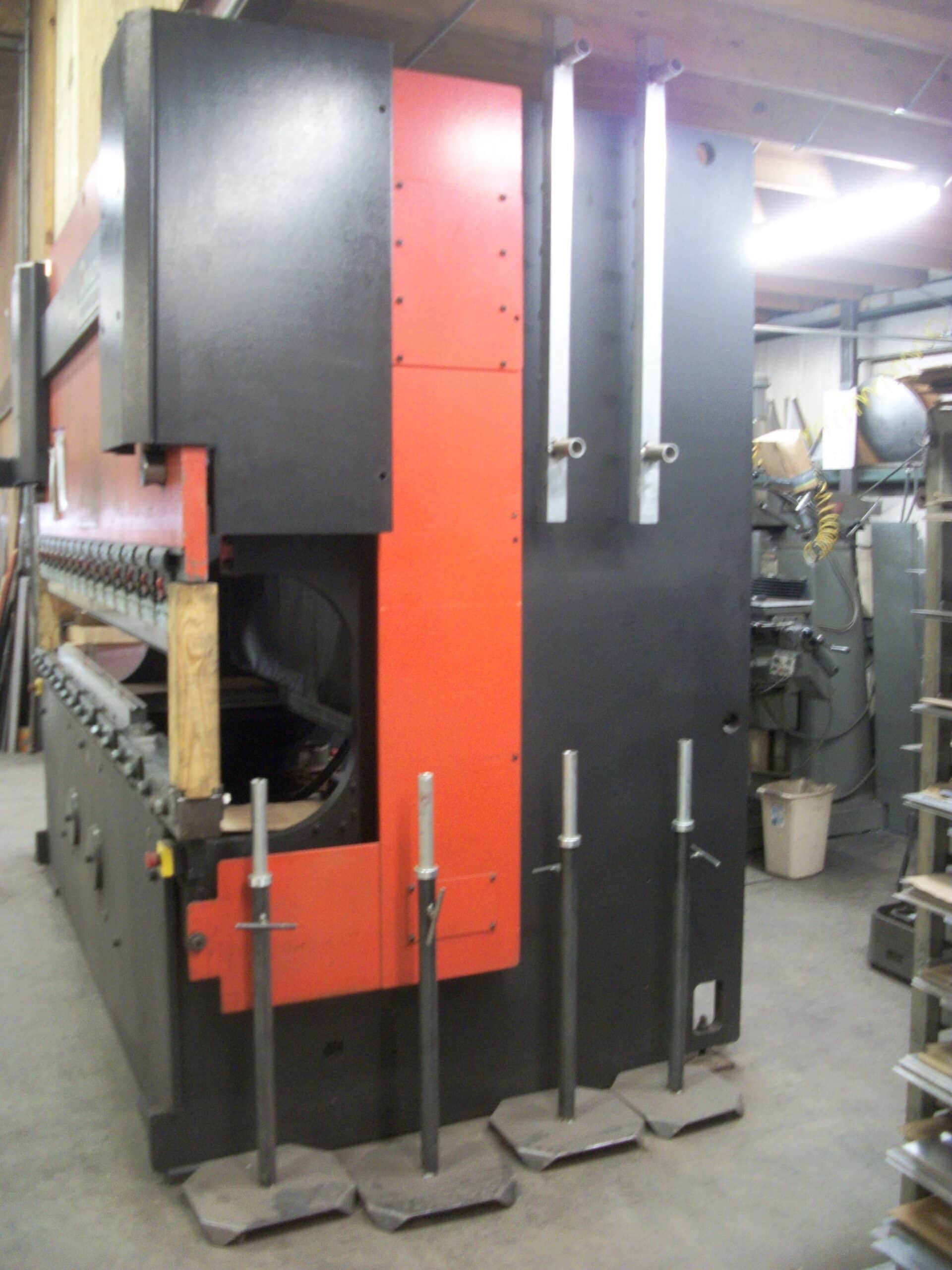 138 Ton X 12' Amada HFB-1253 CNC Press Brake, 1994- Tooling Available - Image 3