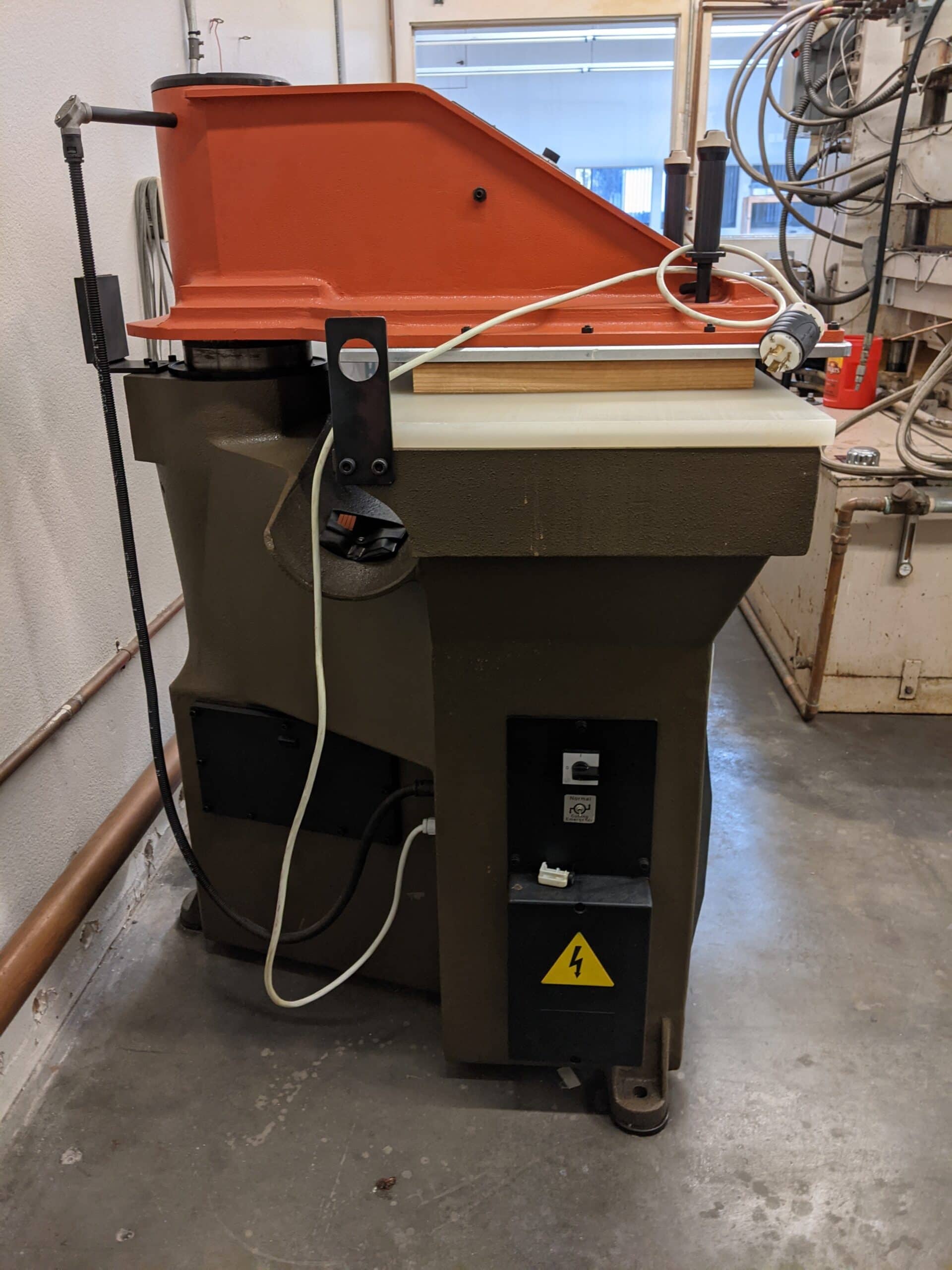 Atom SE 25L Swing Arm Clicker Press, 2012 - Image 2