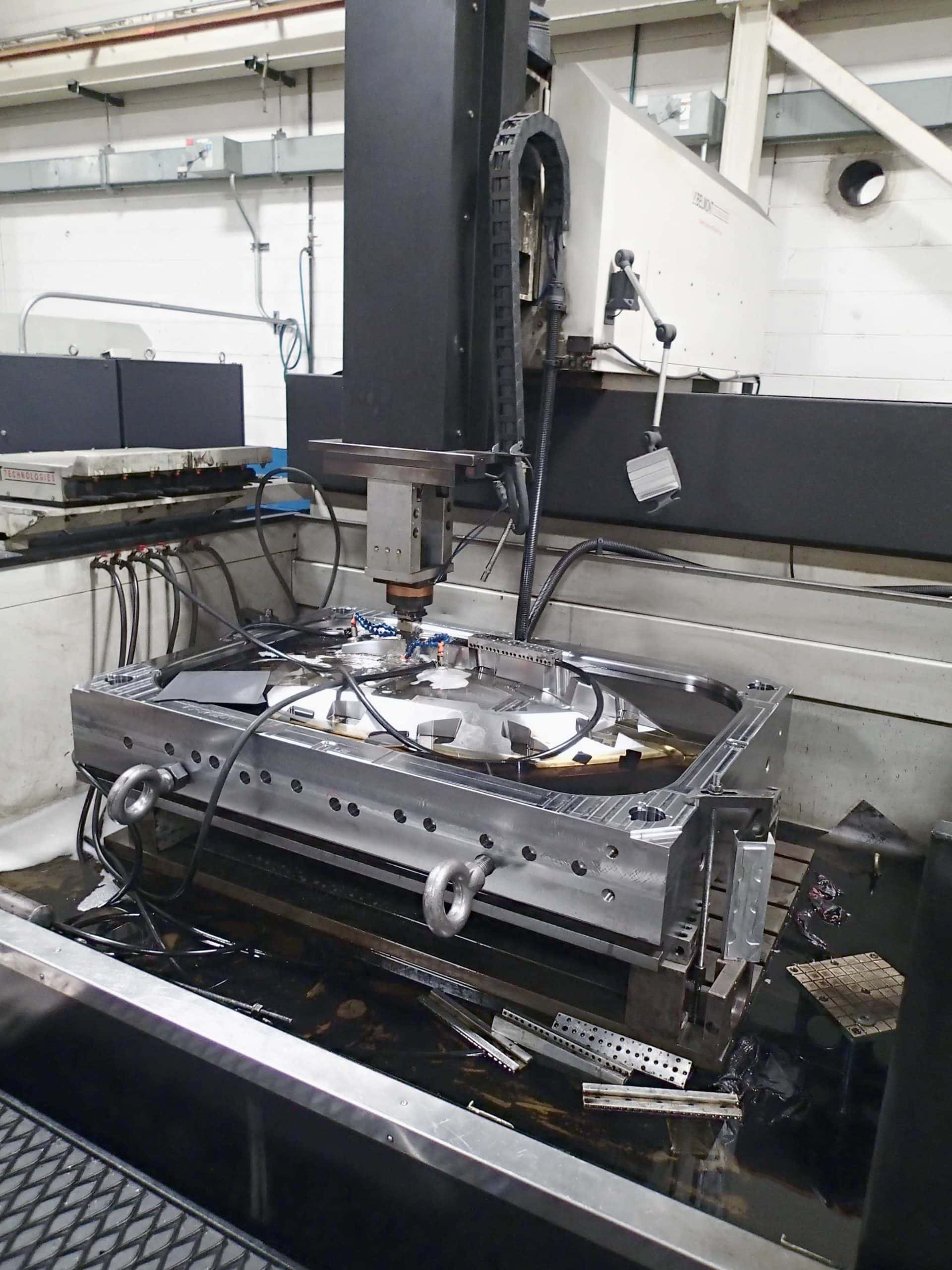 Belmont MX-166W CNC Sinker EDM, 2014 - 200 Amp, 8 ATC, 51" x 28", C-Axis - Image 7
