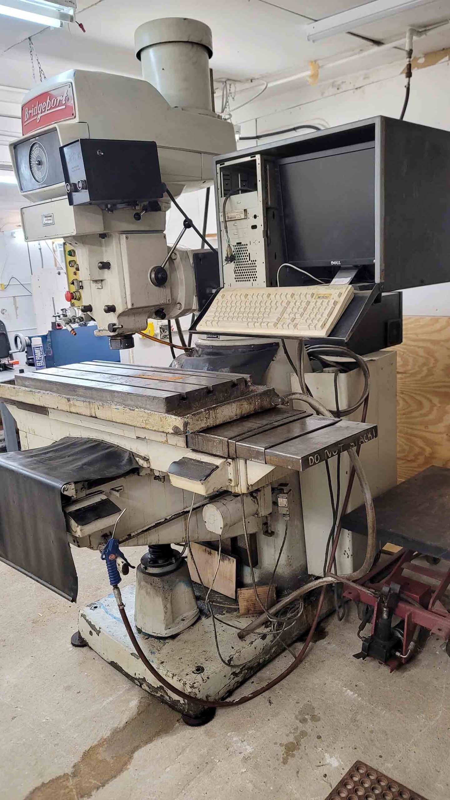 Bridgeport Series 2 CNC Knee Mill, 1980 - 4 HP, with Extra Parts - Image 2