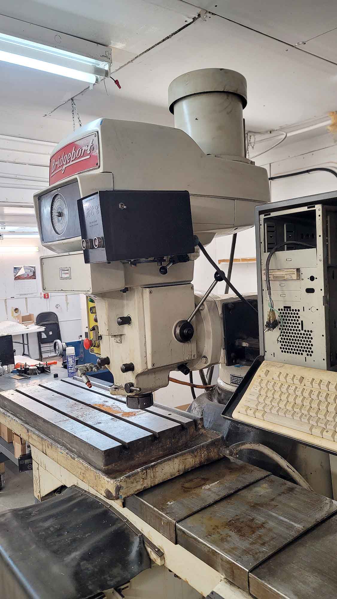 Bridgeport Series 2 CNC Knee Mill, 1980 - 4 HP, with Extra Parts - Image 4