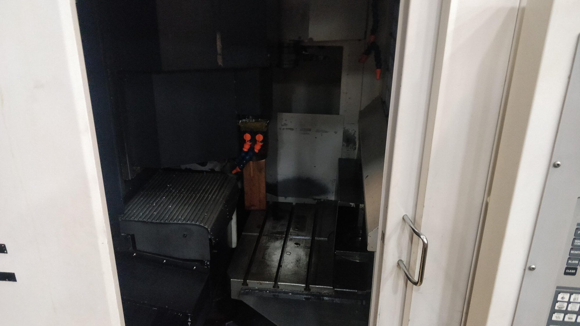 Brother TC-32A, 2000 - RS232, Tool Holders Included - Image 8
