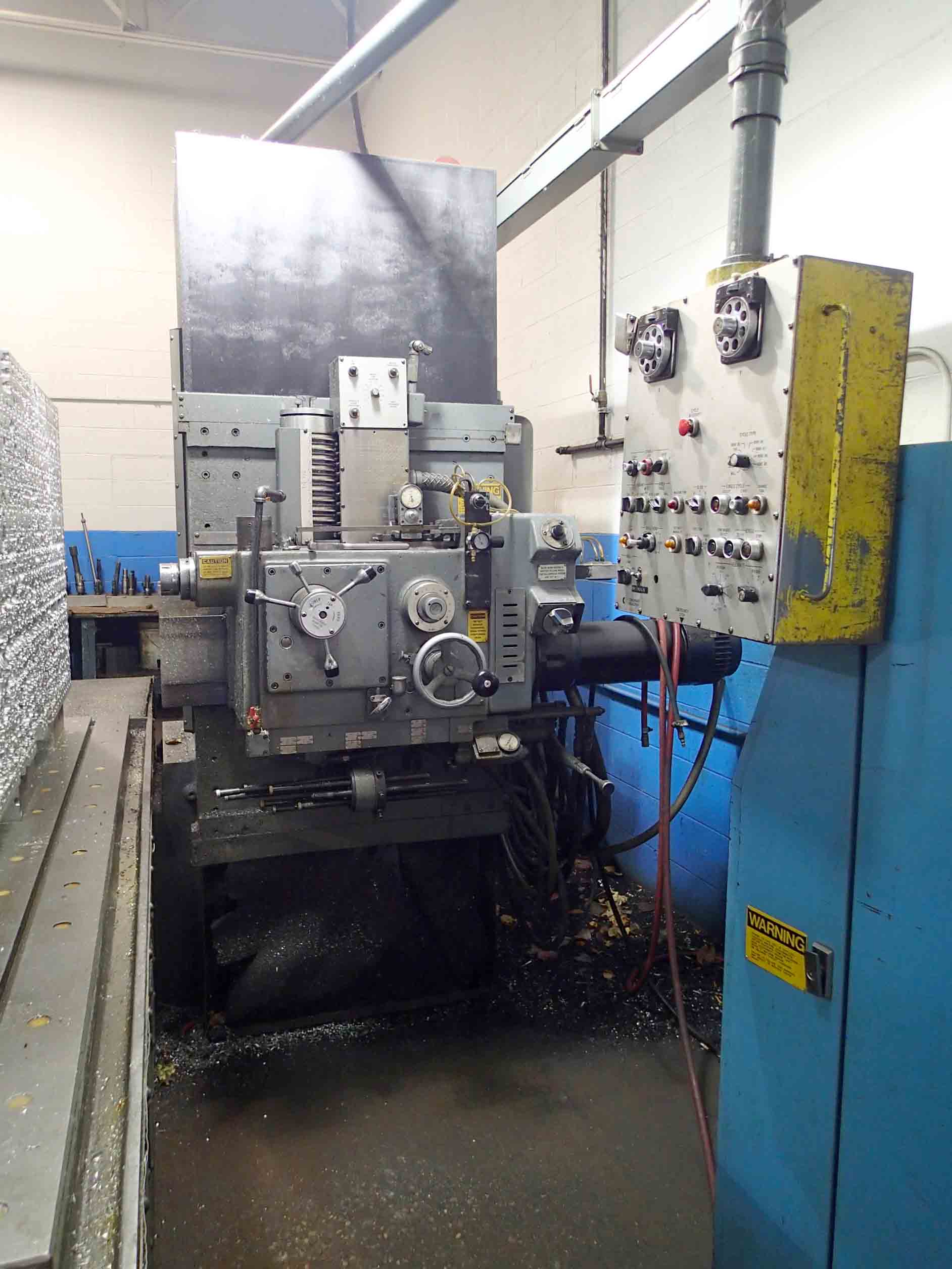 Cincinnati Milacron 2H-100 Horizontal Boring Mill- 6" Spindle, 40" x 100" Table, 20" Rotary, Acramatic 5 CNC - Image 2