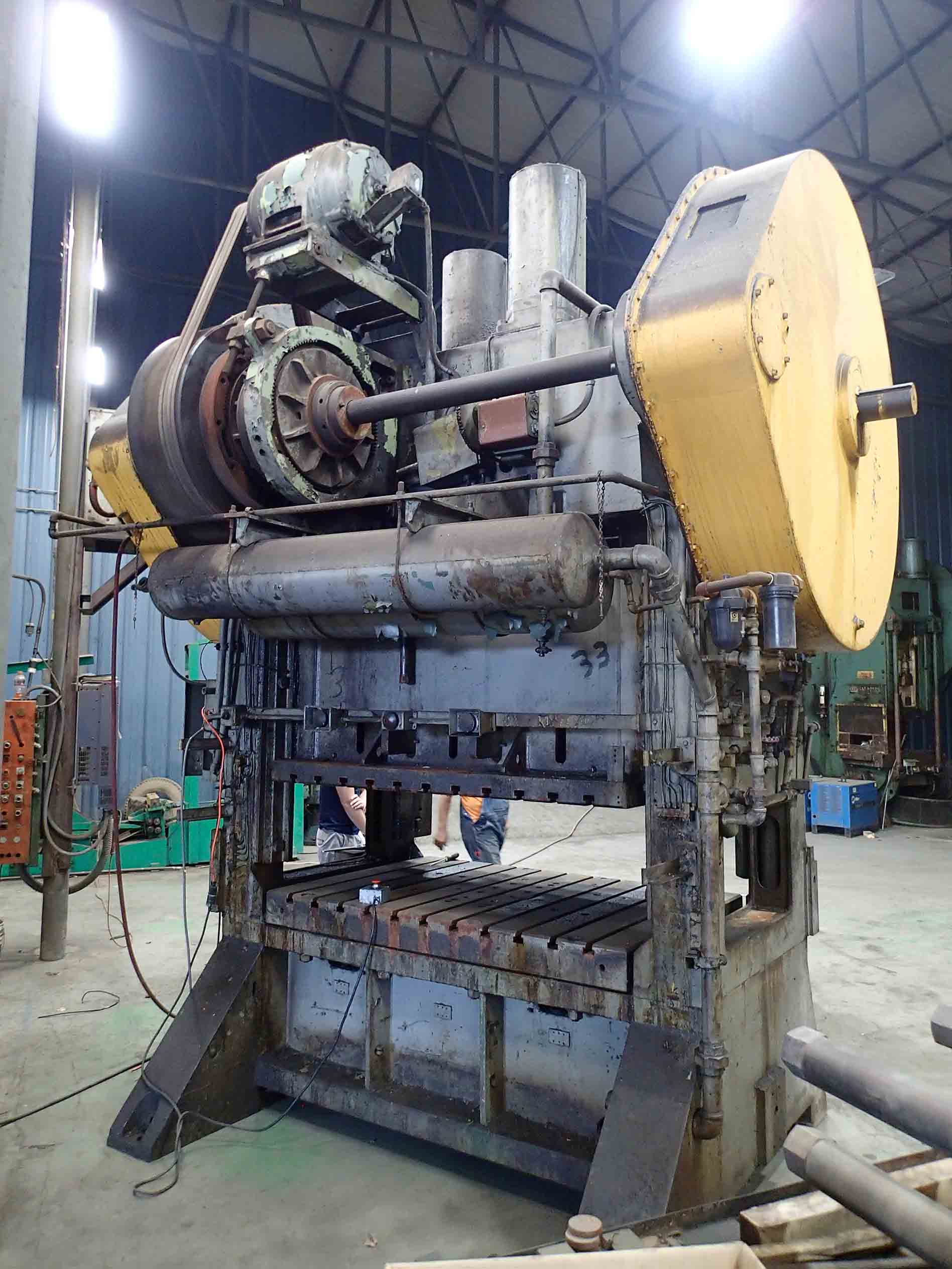 200 Ton Clearing Model S2-200-72-48 Mechanical Press- 48" x 72" Bed, 10" Stroke, 20” Shut - Image 3