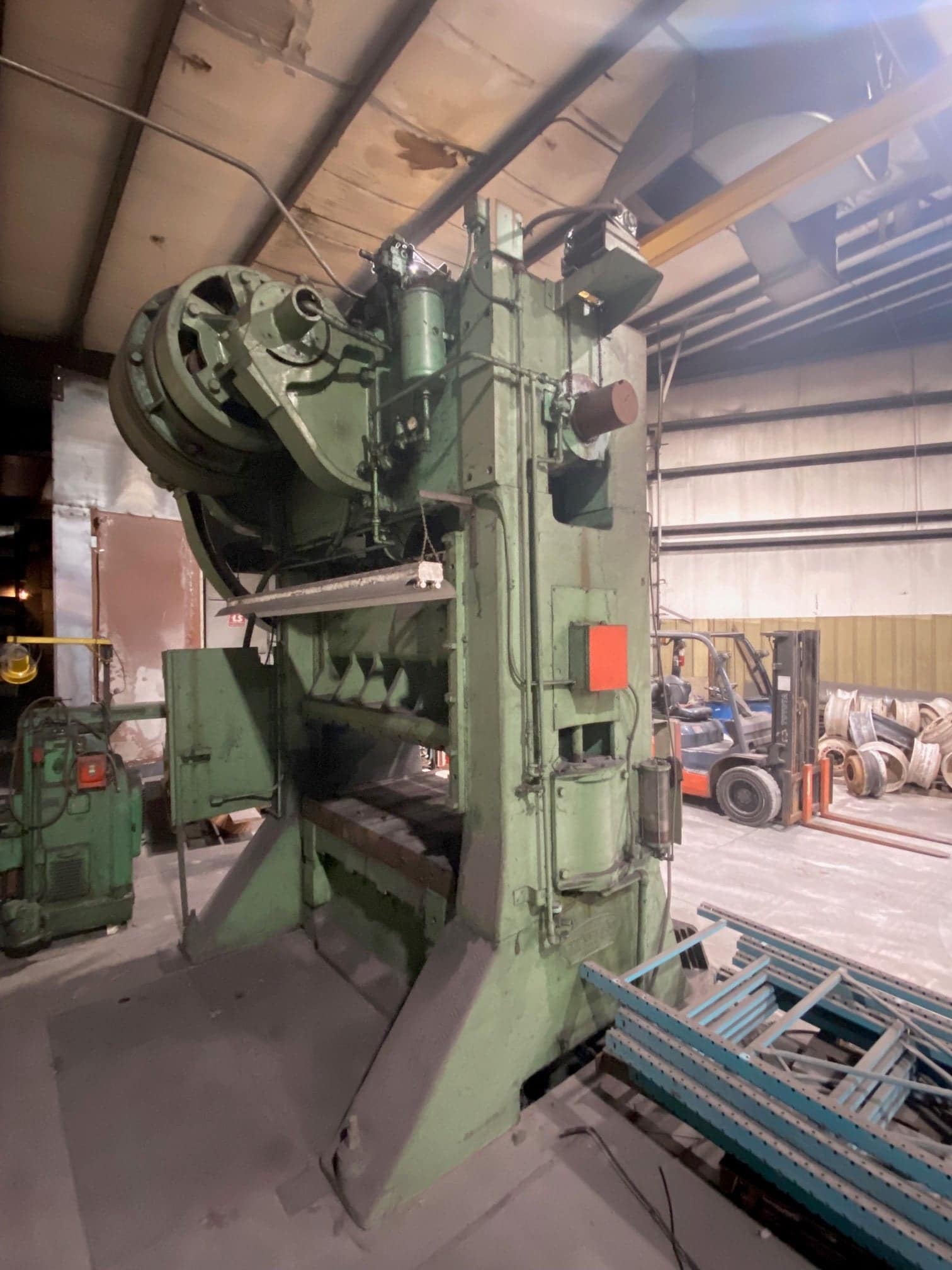 300 Ton Cleveland 80D-72-300 Straight Side Press - Bed Size 72"x 42", 10" Stroke, 24" Shut Height - Image 2